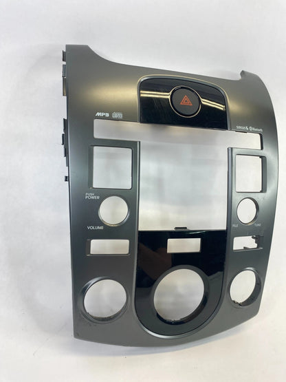 2010-2013 KIA FORTE RADIO DASH BEZEL TRIM CLIMATE CONTROL SURROUND COVER