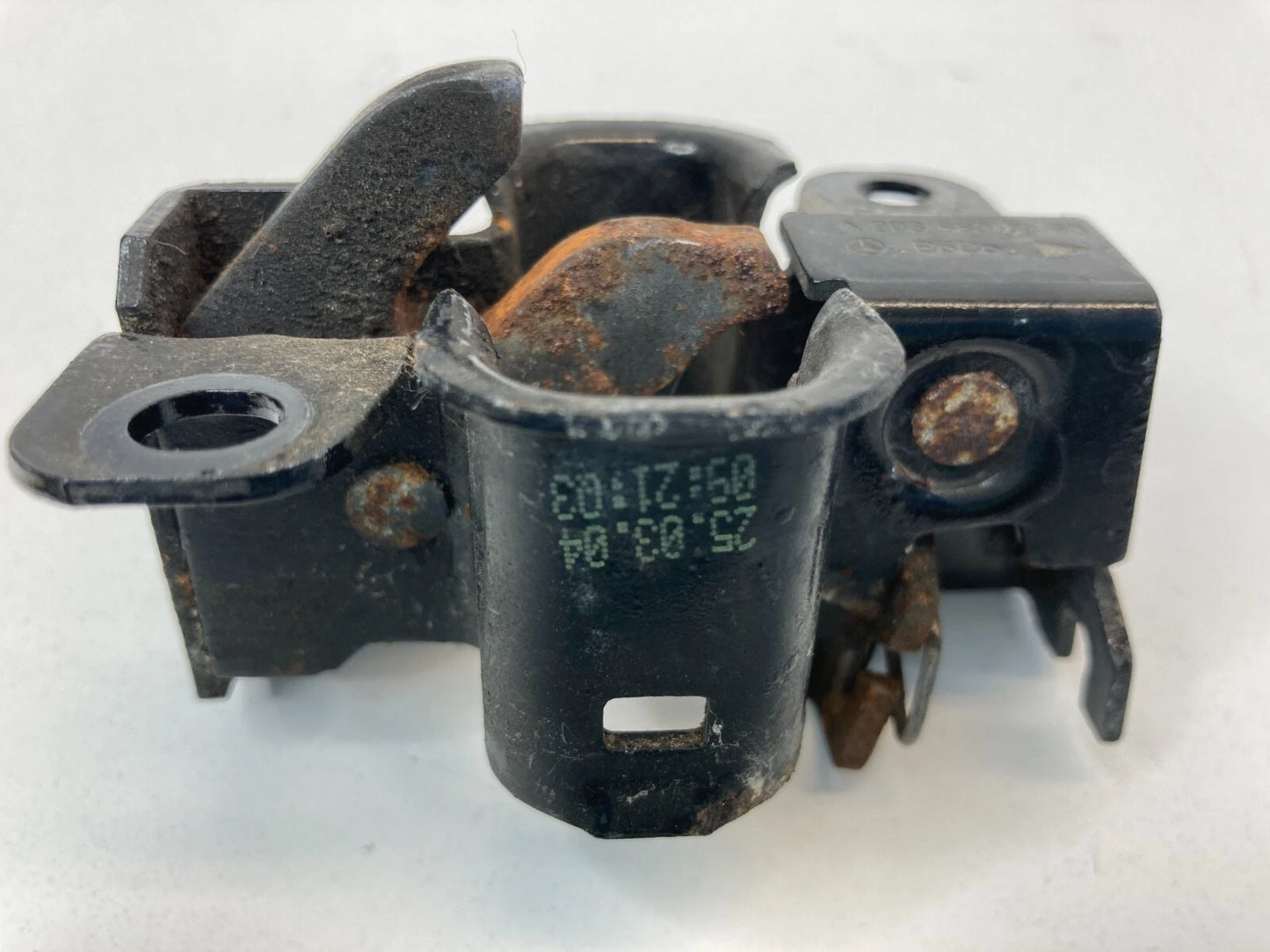 2003-2009 MERCEDES-BENZ E320 HOOD LOCK LATCH SAFETY LEFT OR RIGHT A2038800060