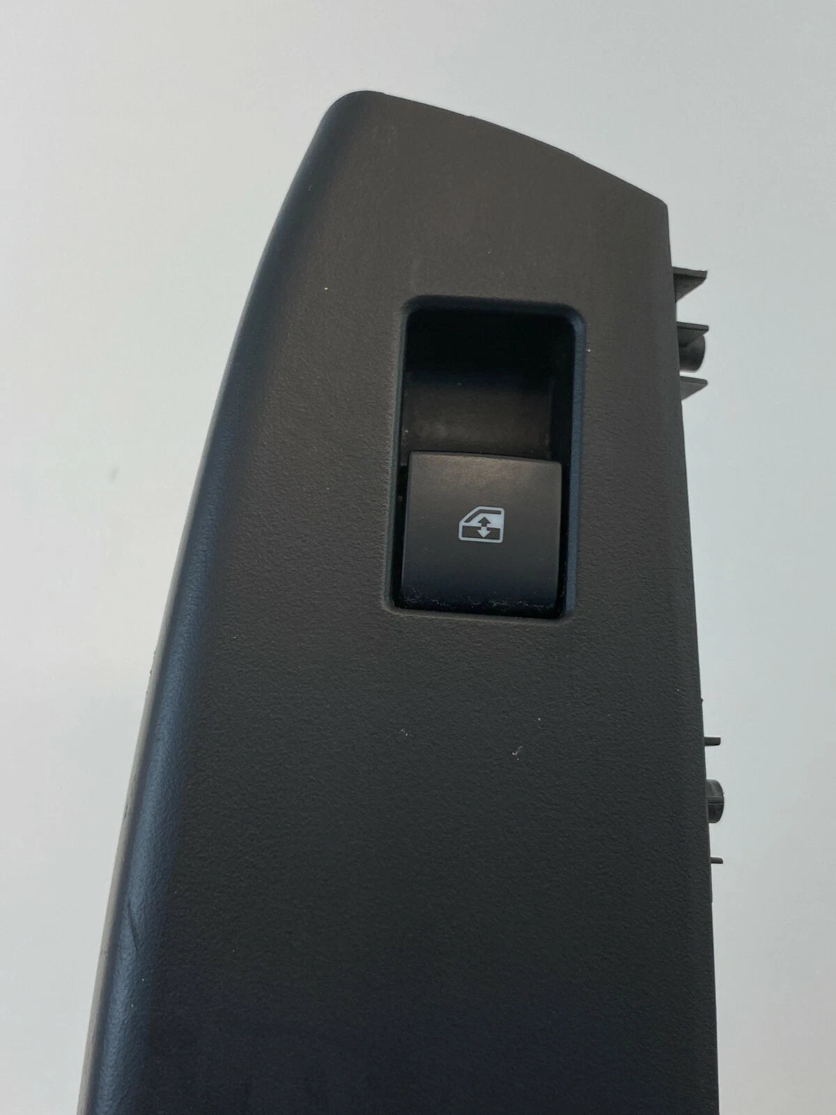 11-16 CHEVY CRUZE REAR RIGHT DOOR WINDOW CONTROL SWITCH 20933566 OEM