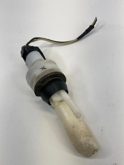 2006 2007 2008 PONTIAC GRAND PRIX WINDSHIELD WASHER FLUID LEVEL SENSOR OEM