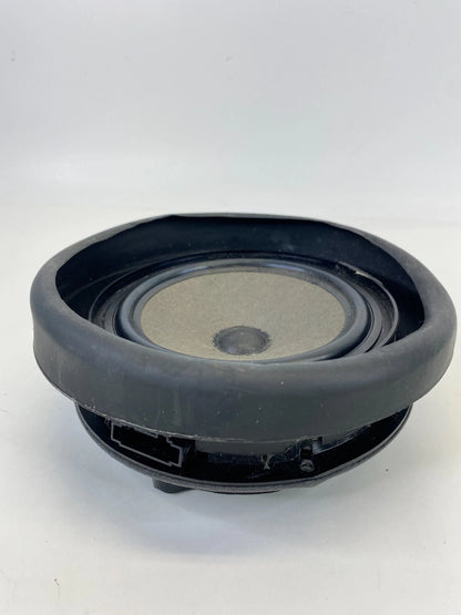 2003-2010 VW NEW BEETLE REAR LEFT OR RIGHT SIDE AUDIO SPEAKER 1C0-035-411-F OEM