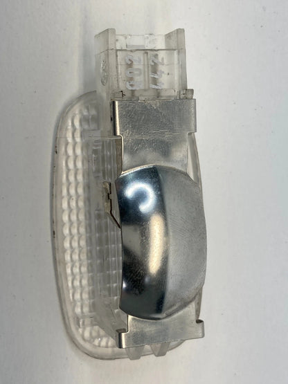 03 04 05 06 07 08 09 MERCEDES-BENZ E320 SEDAN COURTESY LIGHT INTERIOR VISOR LAMP