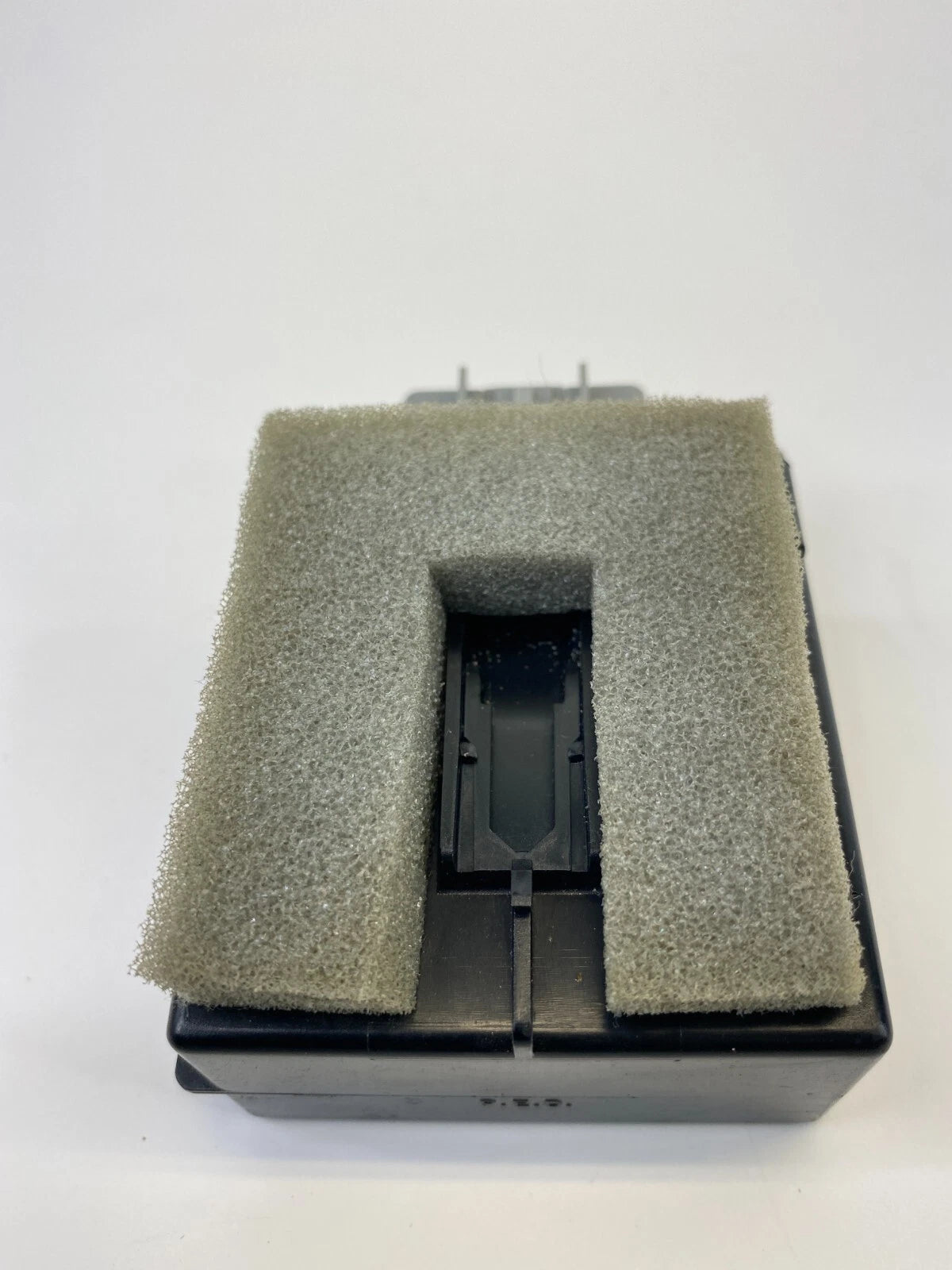 2009-2014 VOLKSWAGEN ROUTAN FRONT LEFT SIDE SEAT HEAT CONTROL MODULE P04602753AB