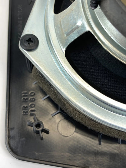 04-06 CADILLAC SRX REAR RIGHT BACK SIDE DOOR AUDIO SPEAKER W/ COVER 09354899