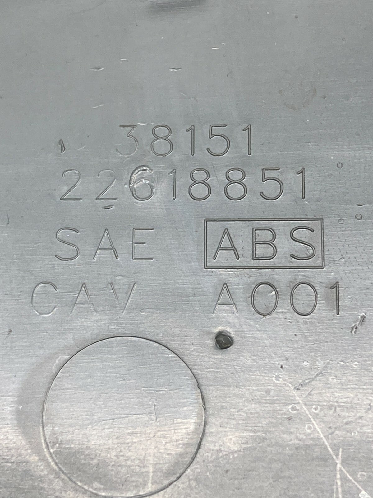 99-05 Pontiac Grand AM Dash Left Side Fuse Box Access Panel Cover 22618851 OEM