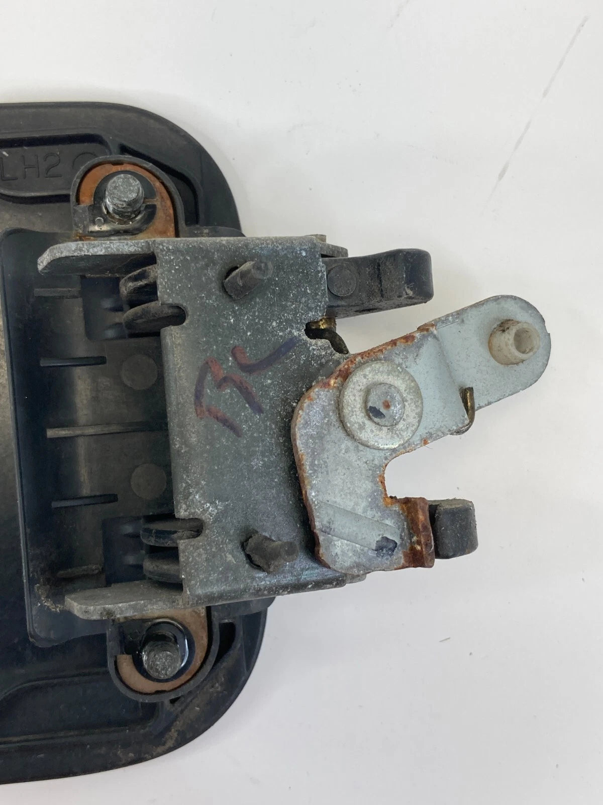 1996-2004 NISSAN PATHFINDER REAR LEFT BACK SIDE EXTERIOR DOOR HANDLE ASSY OEM