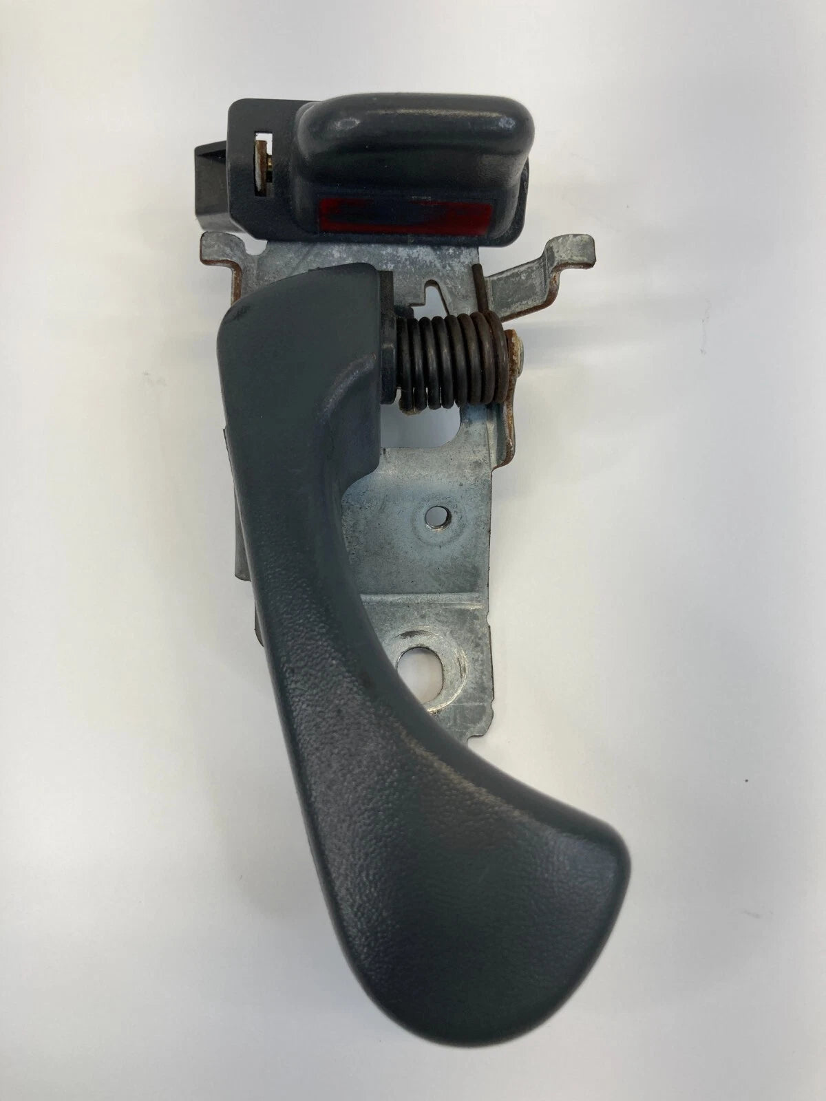 1997-2004 MITSUBISHI MONTERO SPORT FRONT LEFT SIDE INNER DOOR HANDLE ASSEMBLY