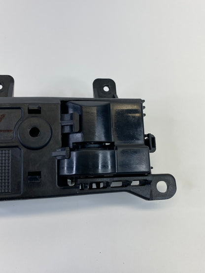 2009-2011 Kia Borrego Rear Left Inner Door Handle 82613-2J000 OEM