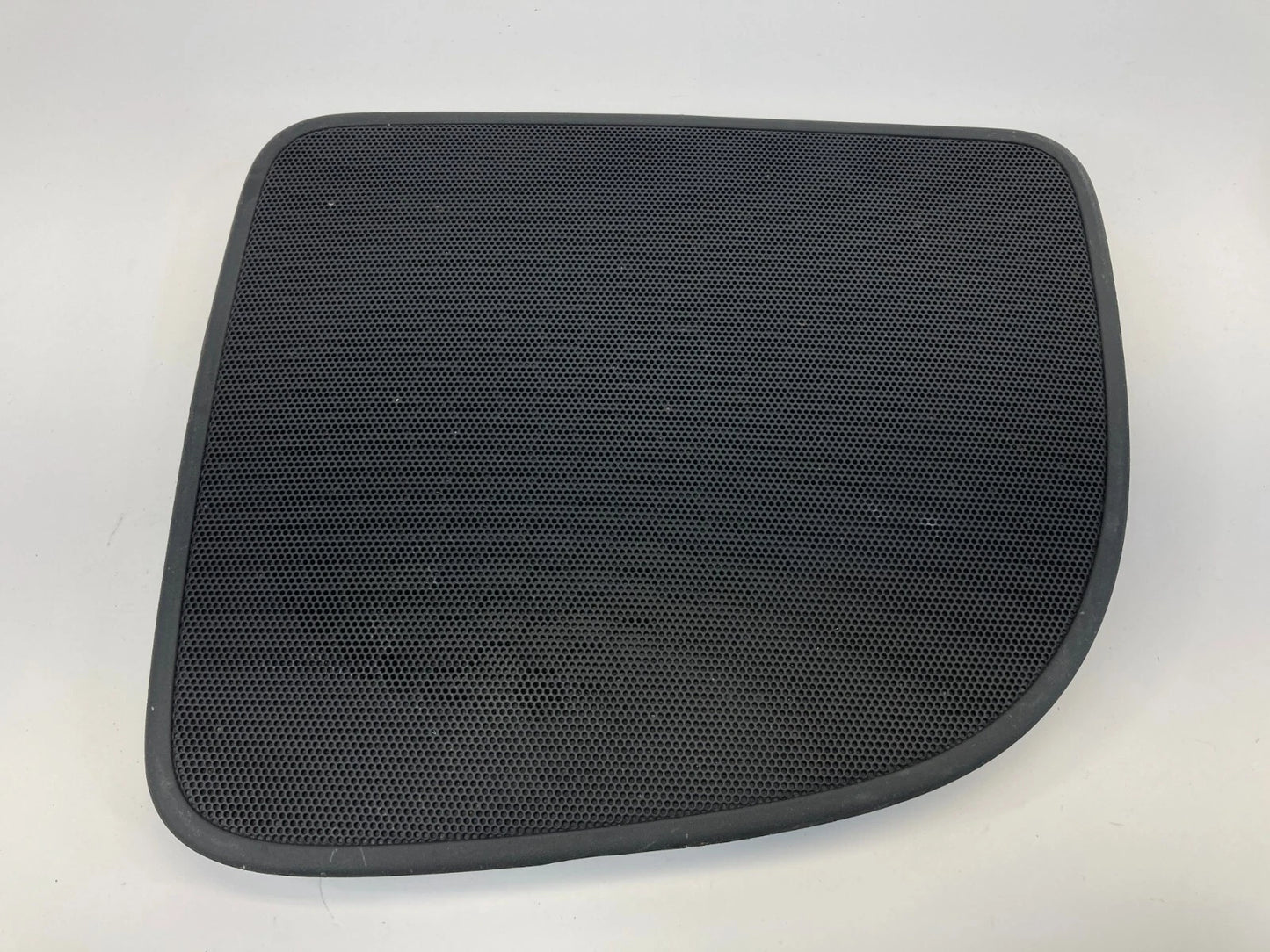 03-07 HONDA ACCORD COUPE REAR RIGHT SIDE SPEAKER GRILLE COVER 84500-SDNA-A010