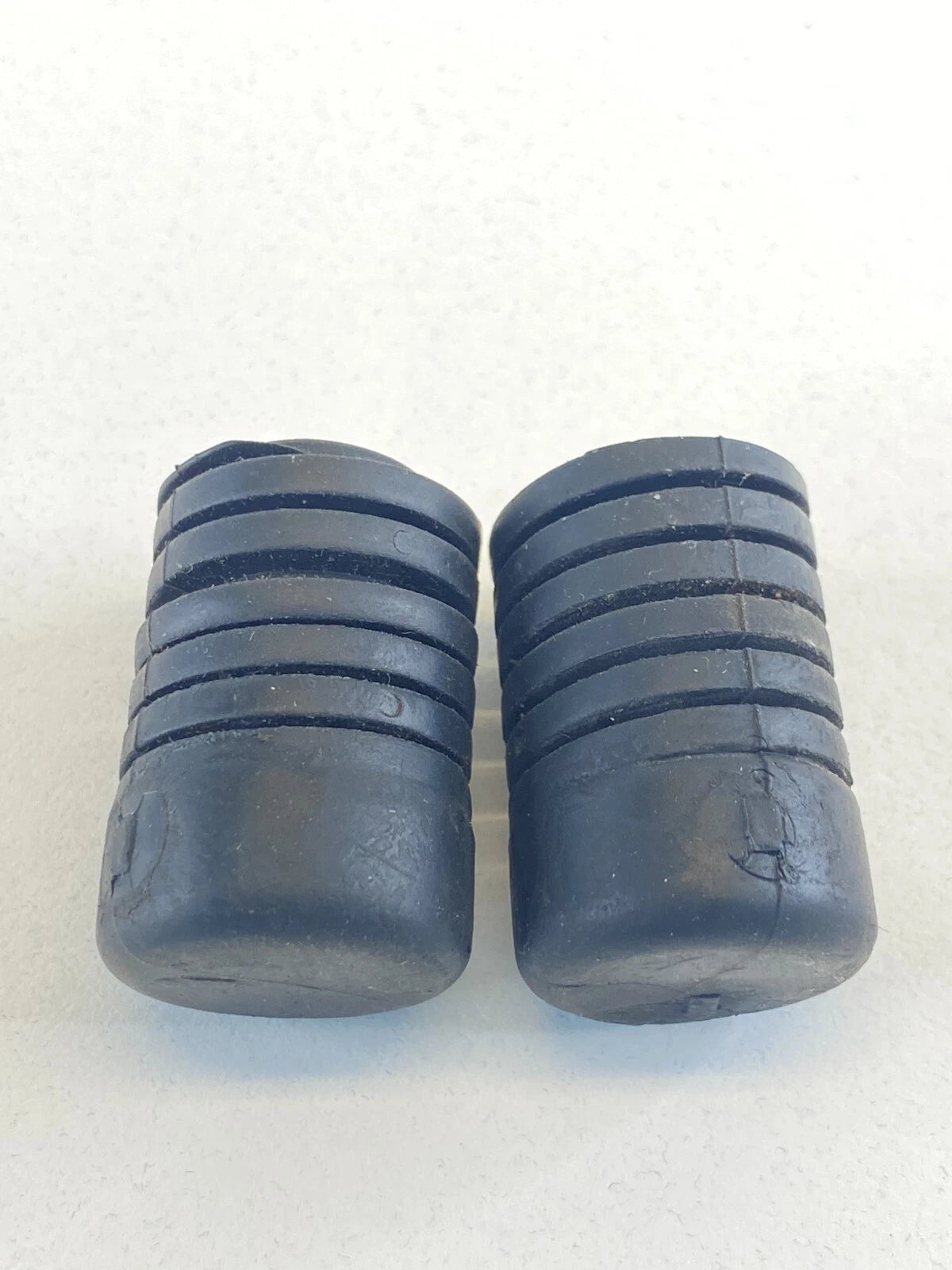 2001-2016 HYUNDAI ELANTRA FRONT HOOD ADJUSMENT RUBBER BUMPER STOP SET PAIR OEM