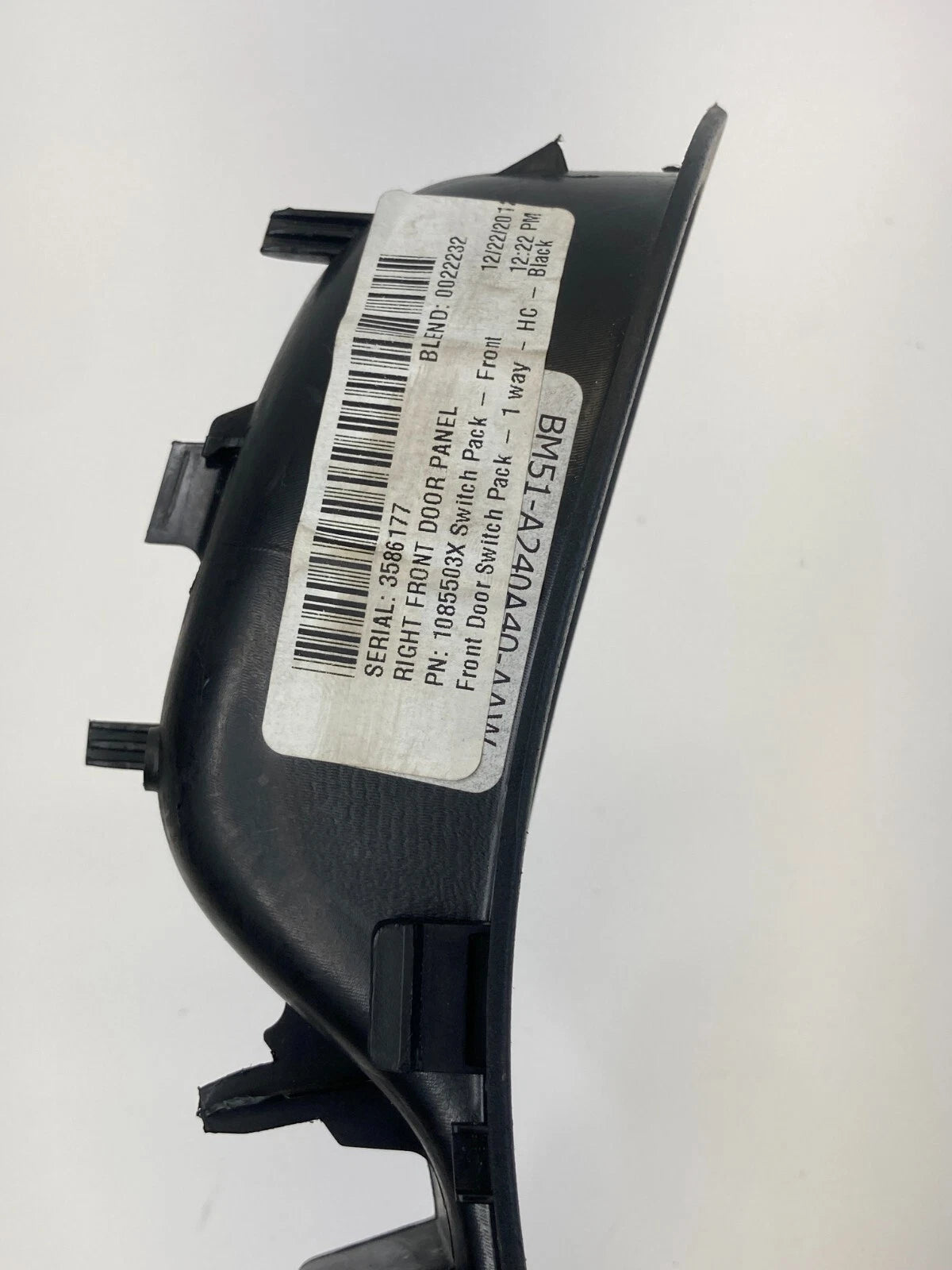 12-18 FORD FOCUS FRONT RIGHT PASSENGER WINDOW SWITCH W/ TRIM BM51-A240A40-AAW