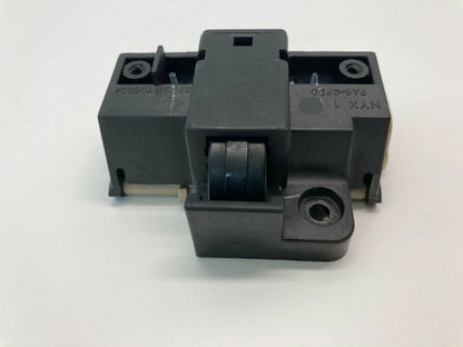 2004 2005 2006 2007 FREESTAR MONTEREY GLOVE BOX LOCK HANDLE 3F23-1706004 OEM