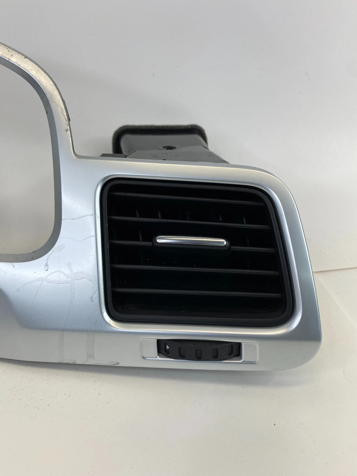 11-17 VOLKSWAGEN TOUAREG INSTRUMENT CLUSTER SPEEDOMETER BEZEL TRIM 7P1857189B