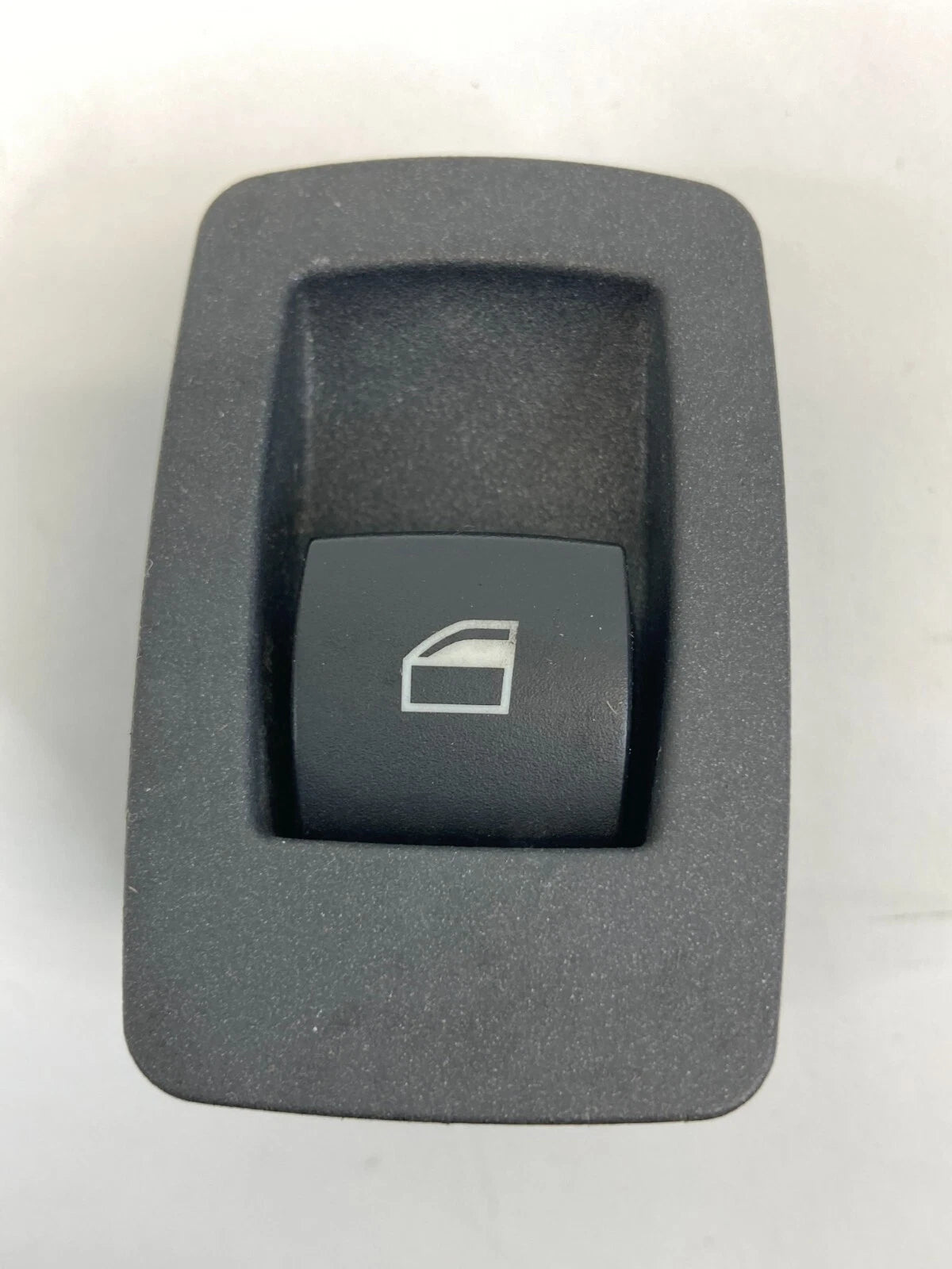2004-2010 BMW X3 REAR RIGHT BACK DOOR POWER WINDOW CONTROL SWITCH 15939860 OEM