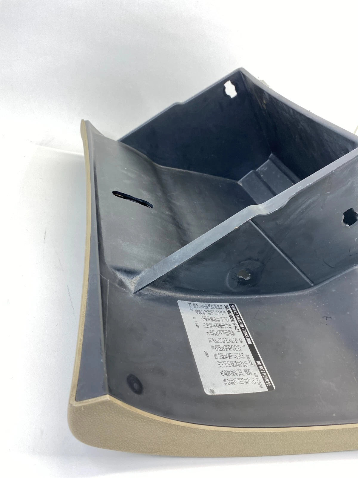 08 09 10 11 12 BUICK ENCLAVE GLOVE BOX STORAGE COMPARTMENT ASSEMBLY OEM