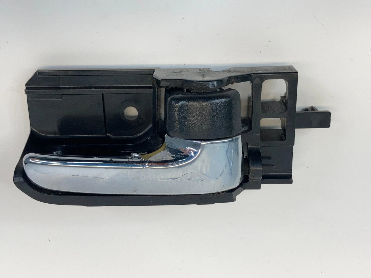 2003-2008 TOYOTA COROLLA REAR RIGHT SIDE INTERIOR DOOR HANDLE 69273-02020 OEM