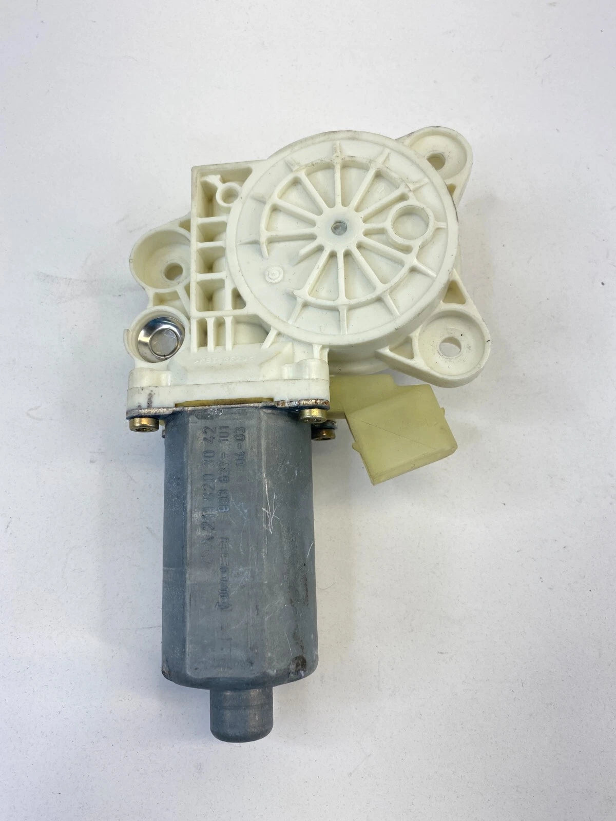 03-09 MERCEDES-BENZ E320 03-06 E500 FRONT RIGHT DOOR WINDOW MOTOR 2118203042 OEM