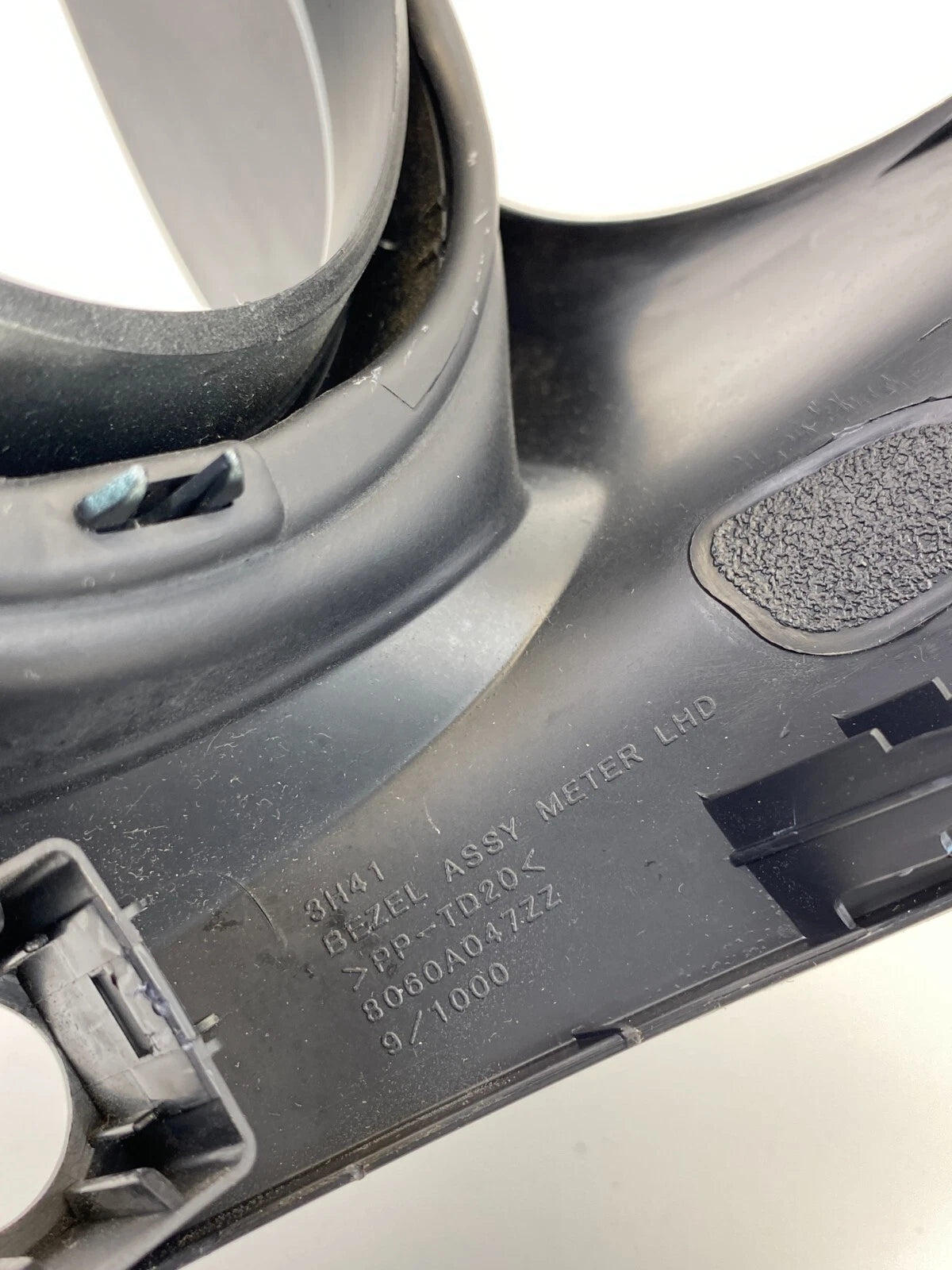 2008-2017 MITSUBISHI LANCER DASH INSTRUMENT CLUSTER SPEEDOMETER TRIM BEZEL OEM