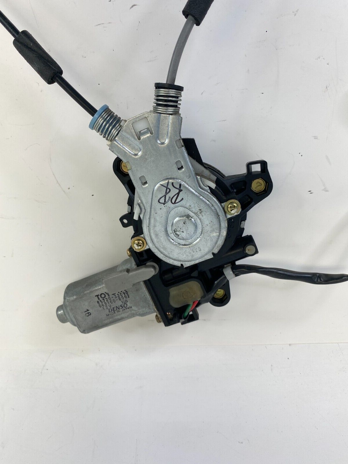 97-01 Lexus ES300 Rear Right Side Power Window Regulator Motor 85720-33090 OEM