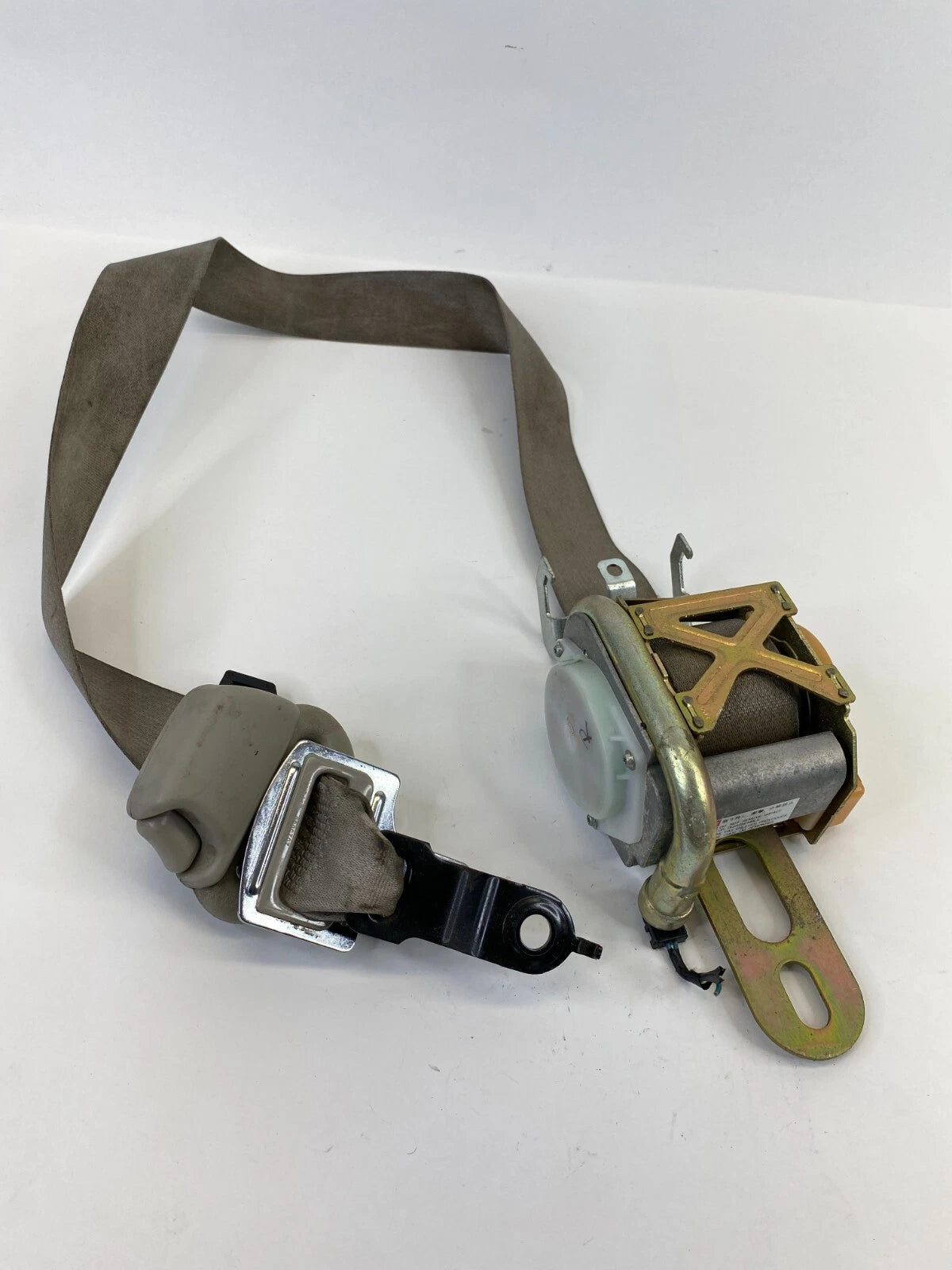 2005 2006 DODGE MAGNUM FRONT RIGHT PASSENGER SEAT BELT RETRACTOR P0UX52BD1AB OEM