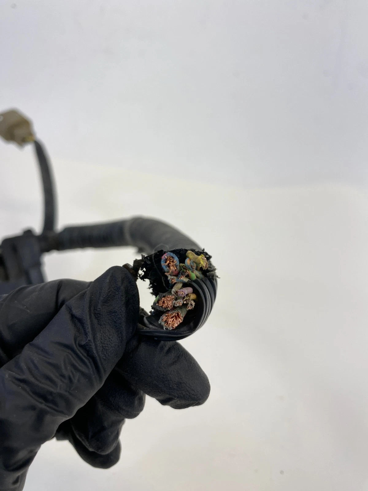 2013 2014 FORD EXPLORER 3.7L AT ABS PUMP ANTI LOCK BRAKE PLUG CONNECTOR OEM