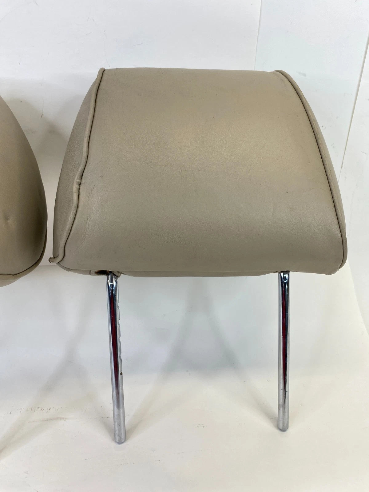 2001 2002 LEXUS GS300 GS430 FRONT SEAT HEADREST HEAD REST LEFT & RIGHT PAIR SET