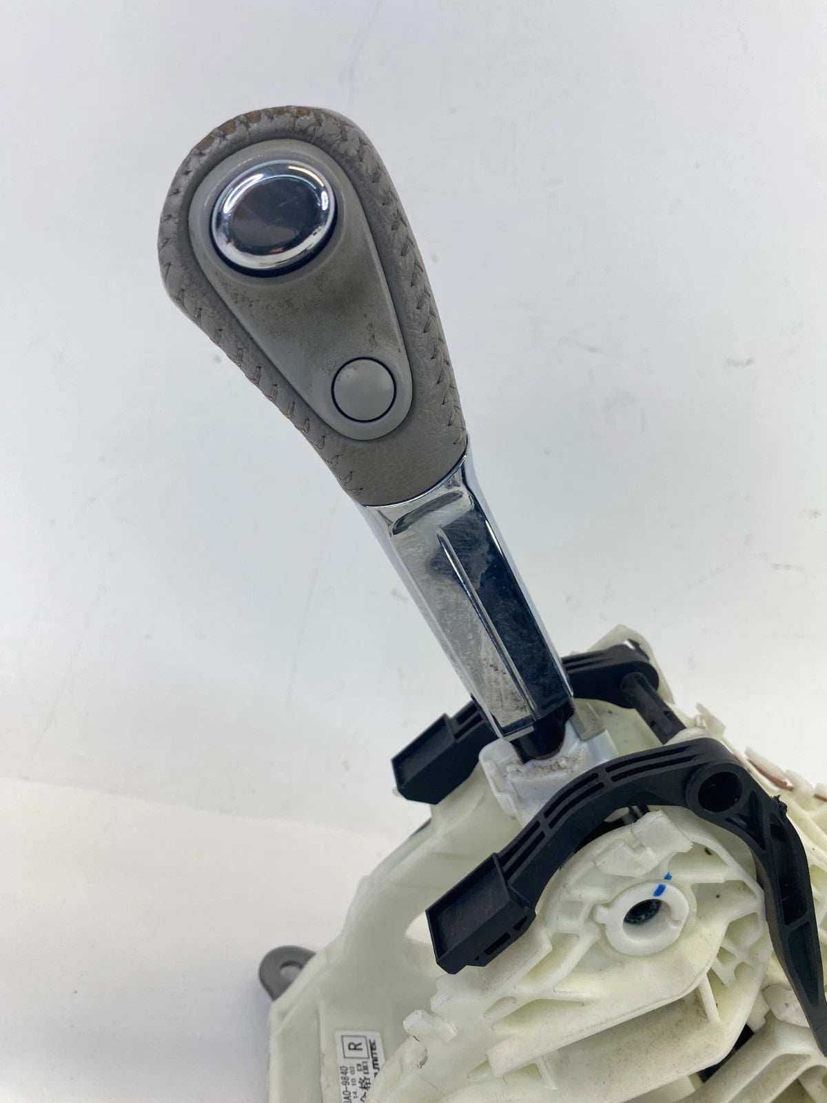 2011-2017 Nissan Quest Automatic Transmission Gear Selector Shifter Assy OEM