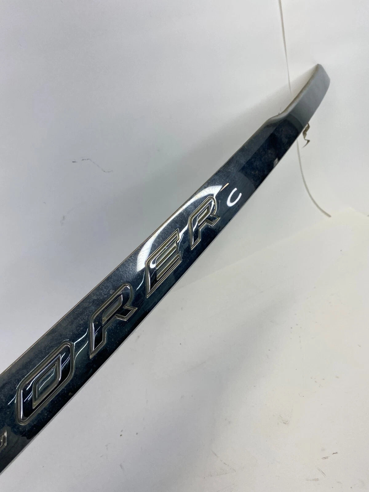 2013-2015 FORD POLICE INTERCEPTOR UTILITY REAR LIFTGATE MOLDING BB53-13B482-ABW