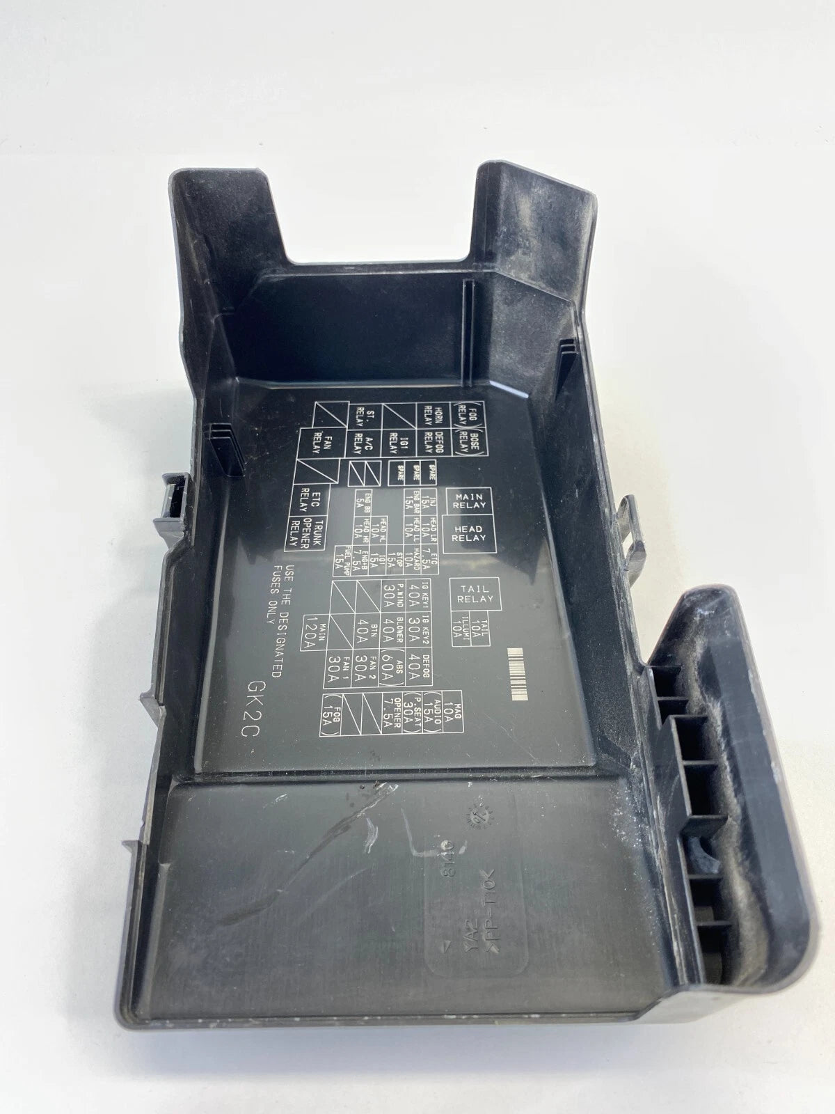 2003-2005 MAZDA6 MAZDA 6 3.0L V6 UNDER THE HOOD FUSE RELAY BOX UPPER COVER LID