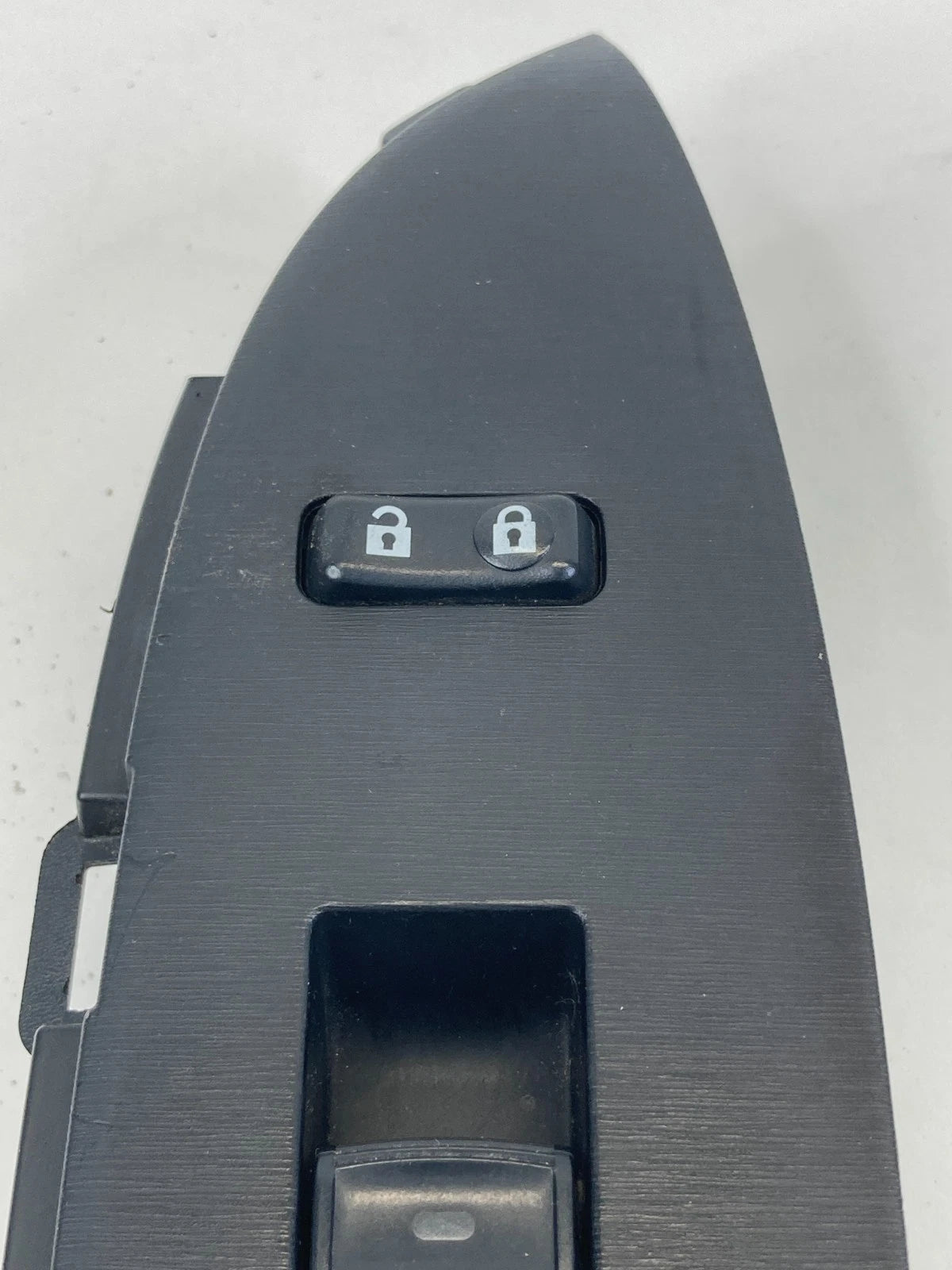 2010-2015 TOYOTA PRIUS FRONT RIGHT DOOR WINDOW & LOCK SWITCH W/BEZEL 74231-47120