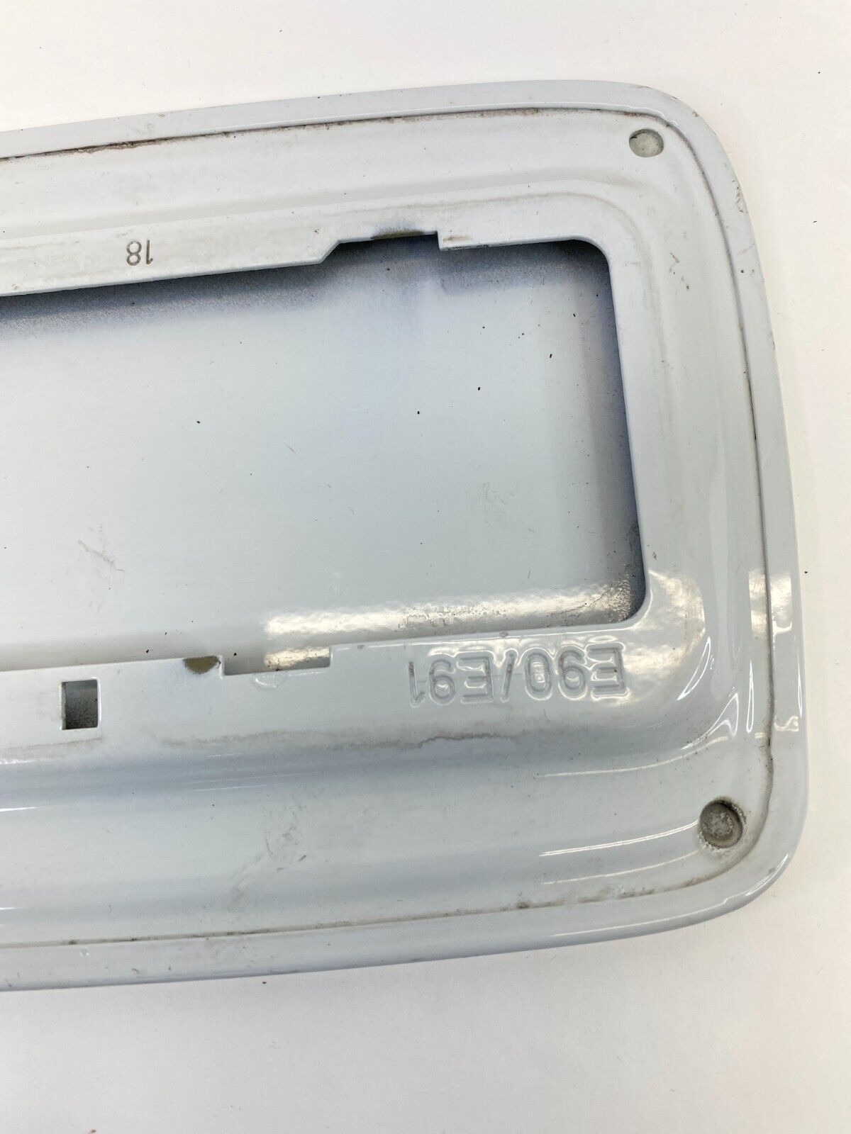 2006 06 BMW 330xi SEDAN Fuel Filler Tank Door Gas Lid Cover Assy OEM