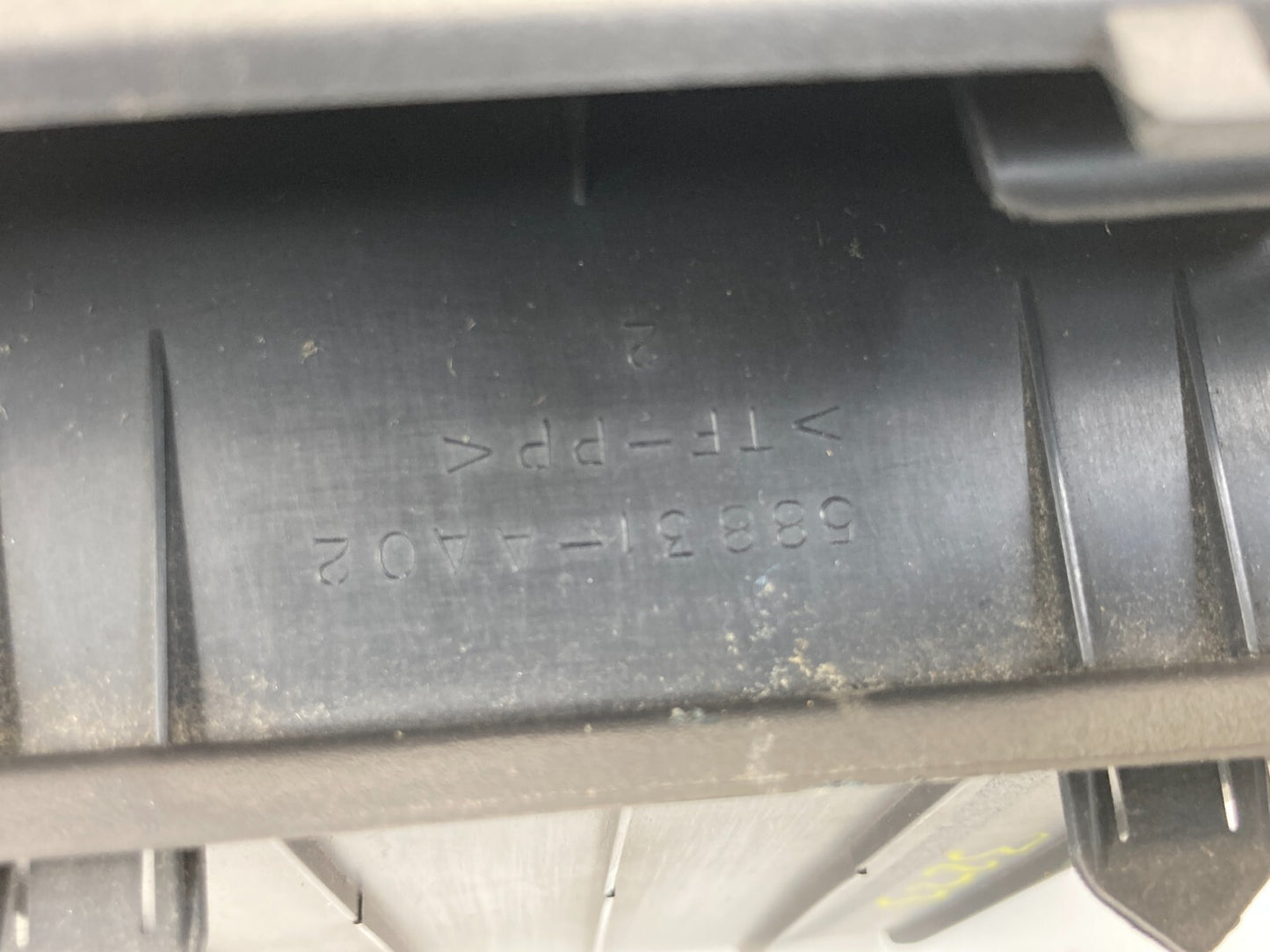 2002-2004 Toyota Camry Front Console Storage Bin Compartment Cubby 58823-AA010