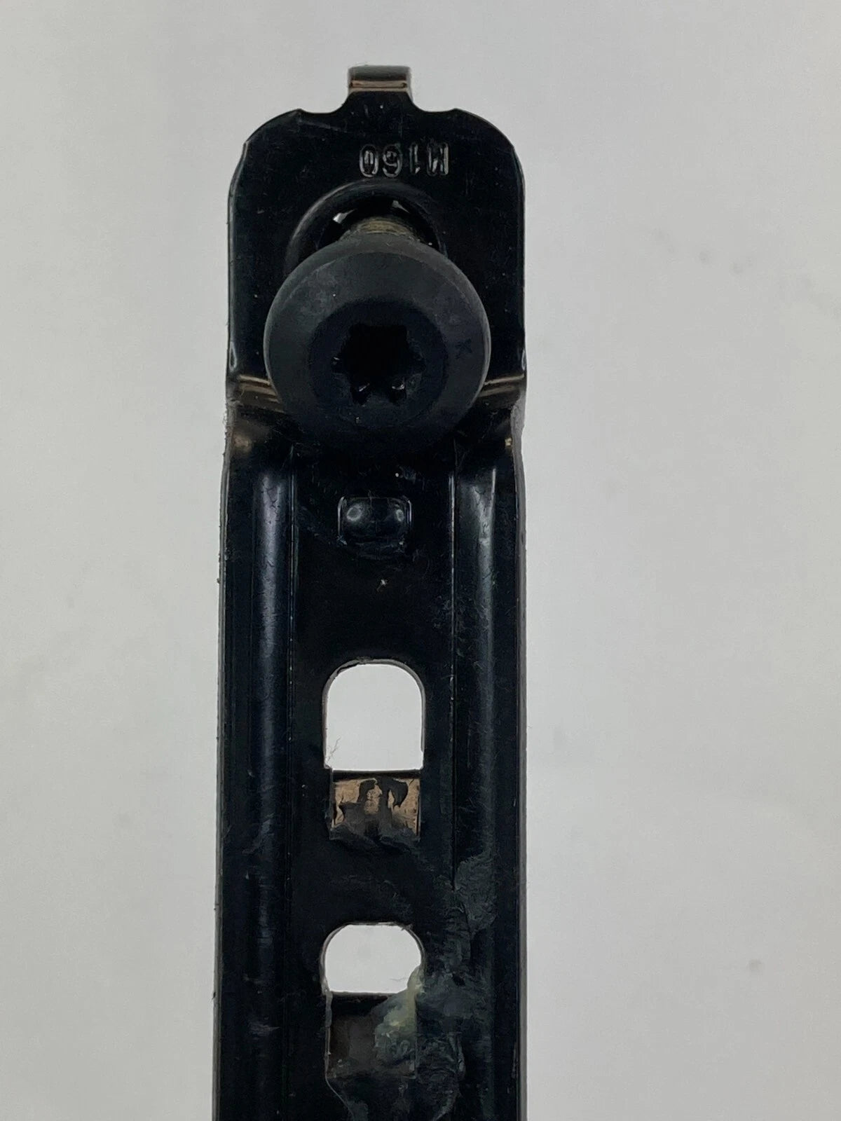 2006-2010 DODGE CHARGER FRONT LEFT DRIVER SIDE SEAT BELT ADJUSTER 04649125AB OEM