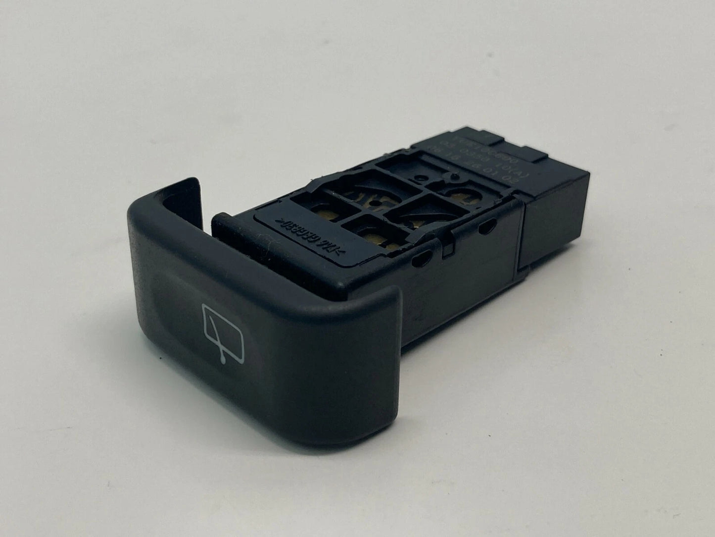 1999-2002 LAND ROVER DISCOVERY REAR WINDOW WIPER SWITCH BUTTON YUE100600 OEM
