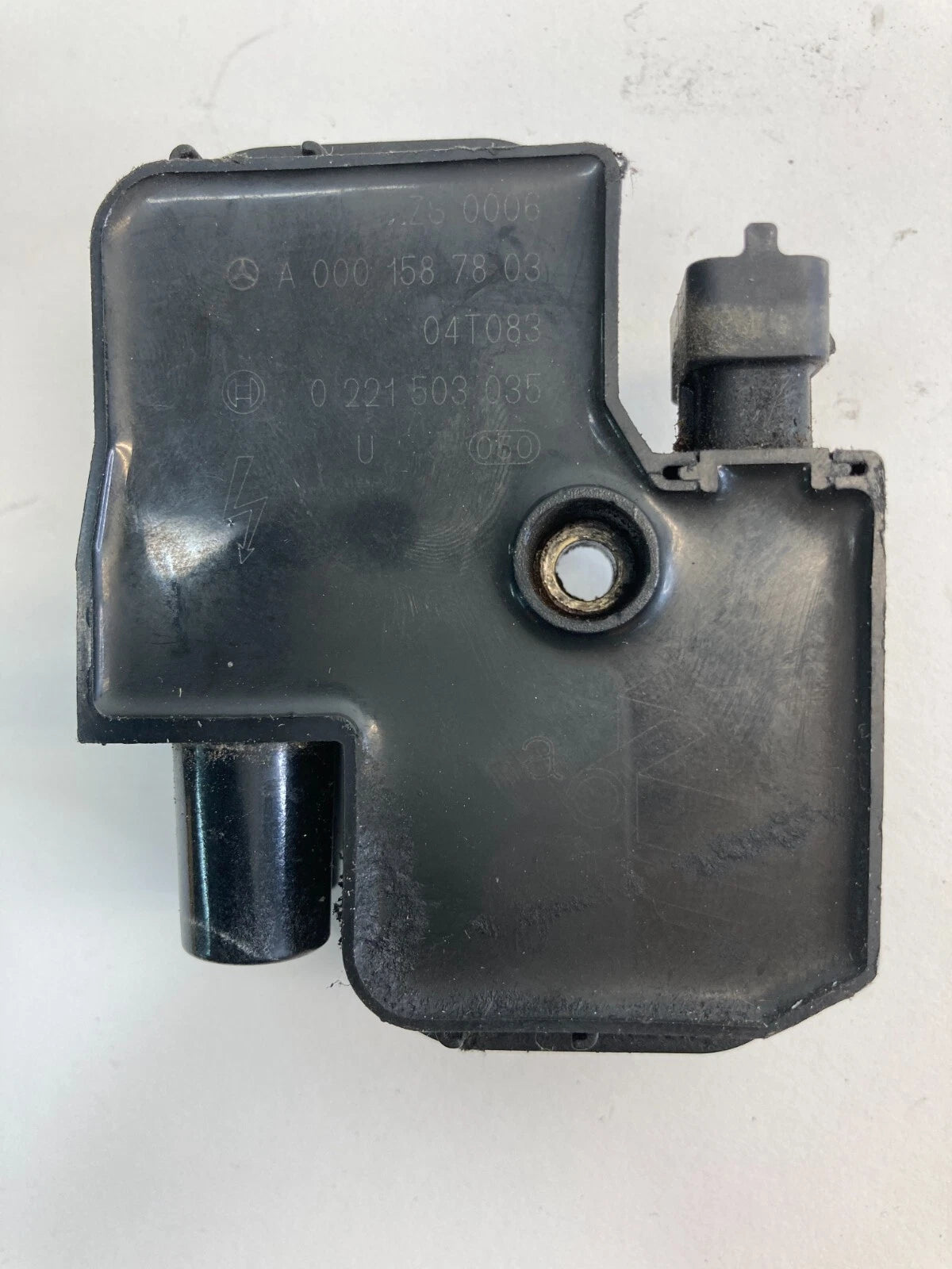 98-05 MERCEDES-BENZ E320 3.2L A/T ENGINE IGNITION COIL INGITER A0001587803 OEM