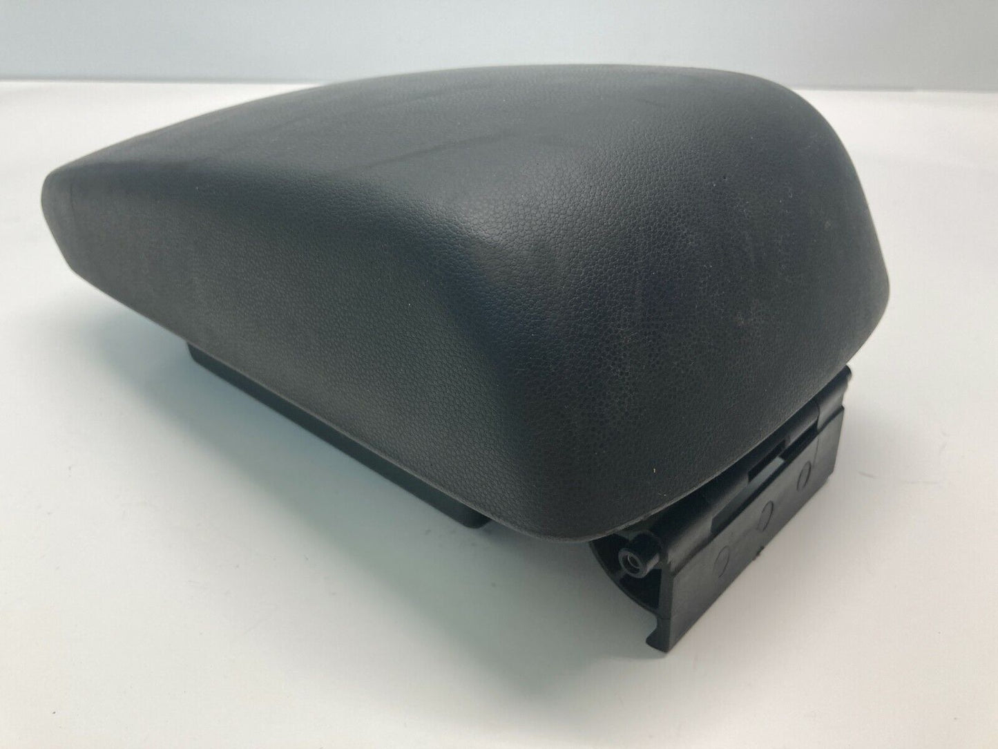 2004 2005 2006 Mazda 3 Center Console Armrest Lid Cover Arm Rest Storage OEM