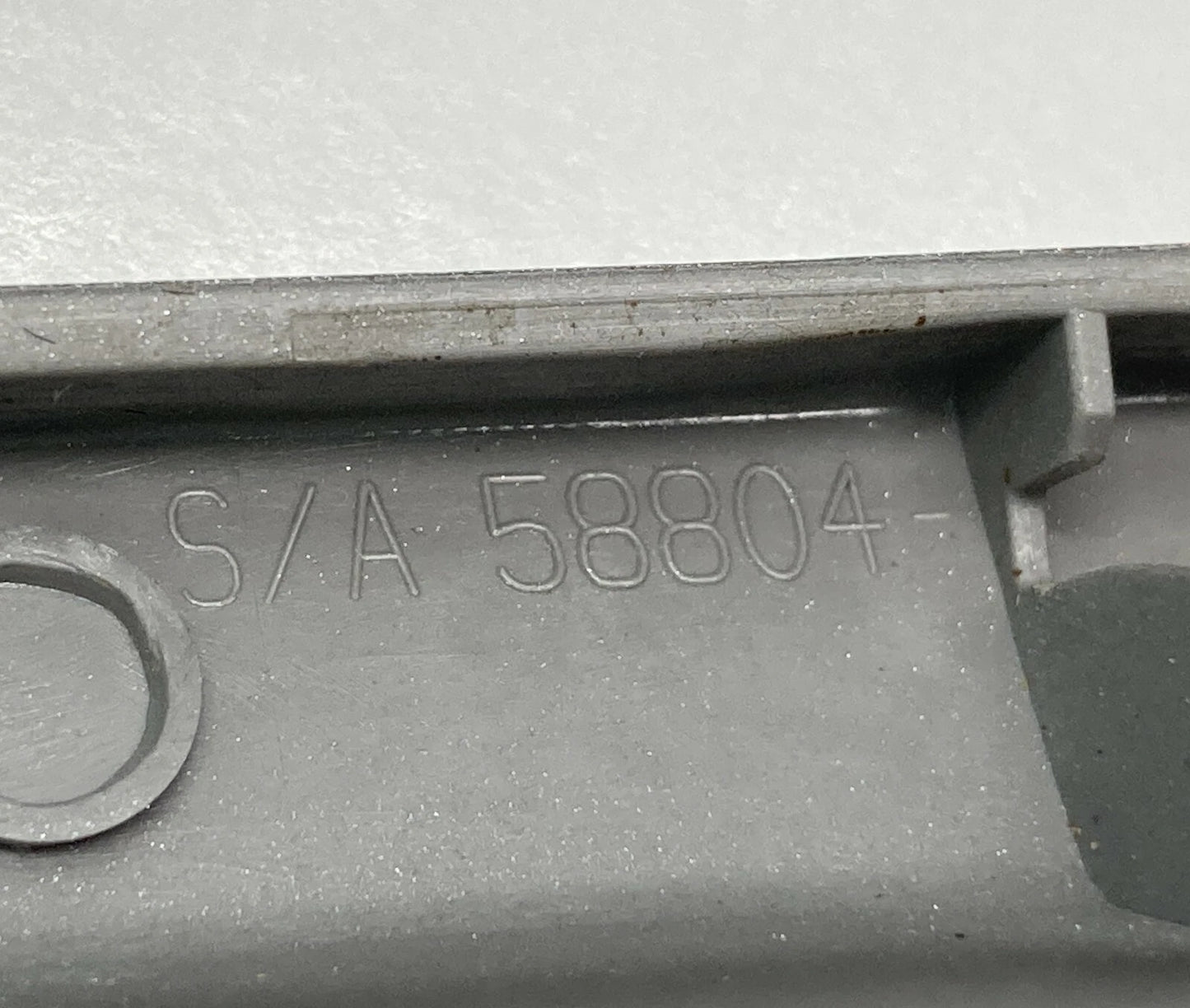 2004-2006 TOYOTA PRIUS CENTER CONSOLE UPPER CUP HOLDER BEZEL TRIM 5880447010
