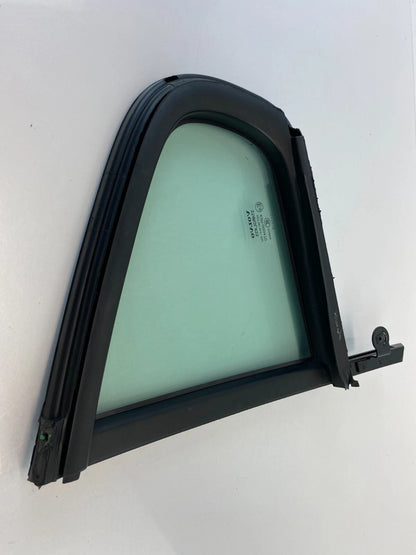 2001-2009 VOLVO S60 SEDAN REAR RIGHT PASSENGER DOOR VENT GLASS 30674363 OEM