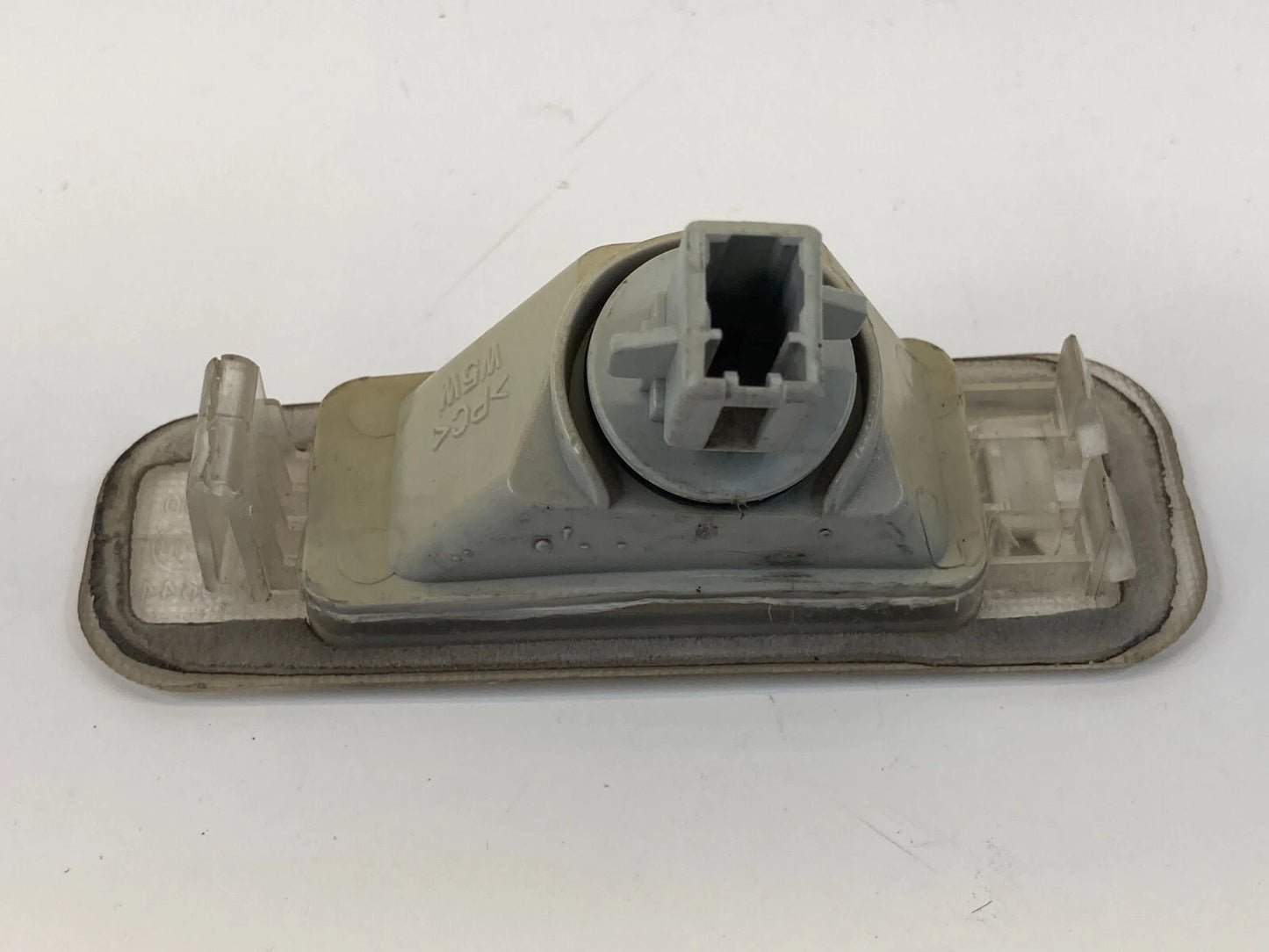 2006-2011 KIA RIO RIO5 REAR RIGHT PASSENGER SIDE LICENSE PLATE LIGHT LAMP OEM