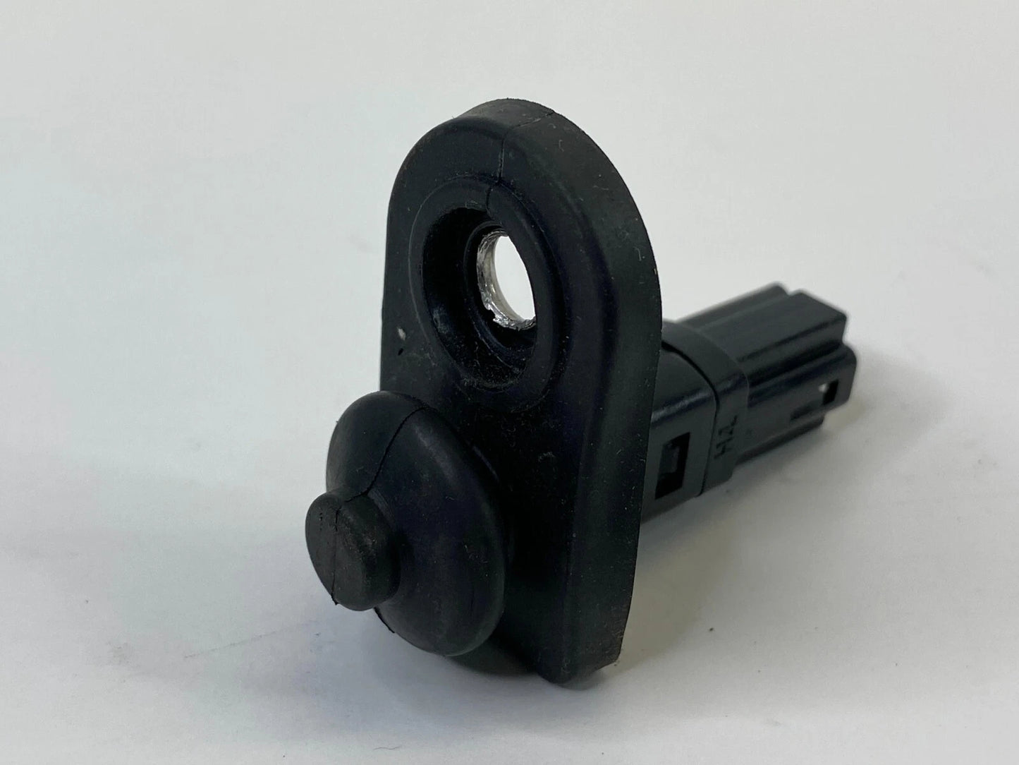 1995-2011 HYUNDAI ACCENT FRONT LEFT DRIVER DOOR JAMB AJAR LIGHT SENSOR SWITCH