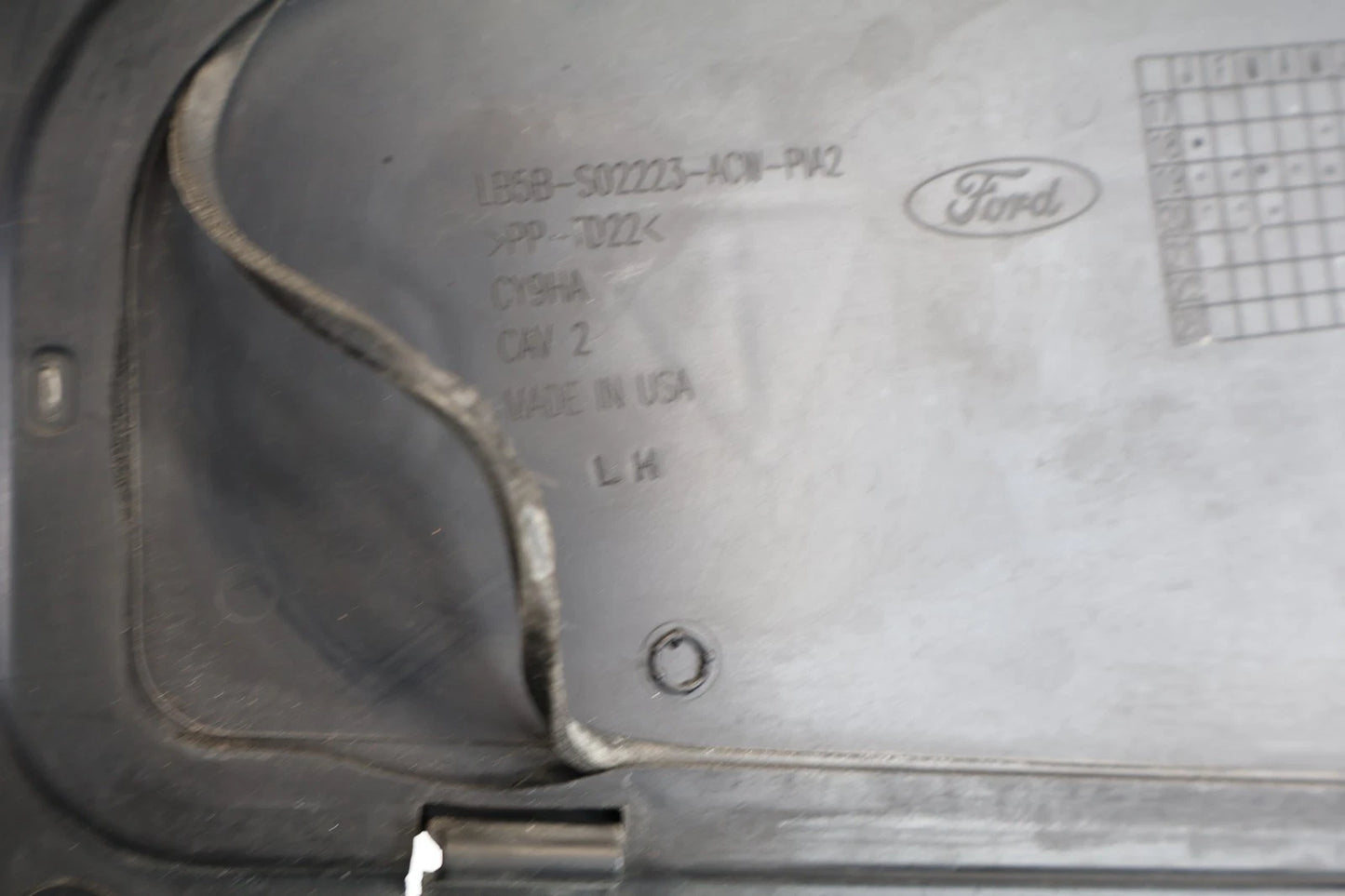 2020-2025 FORD EXPLORER COWL FRONT LEFT GRILLE COVER FACTORY LB5B-S02223-ACW OEM