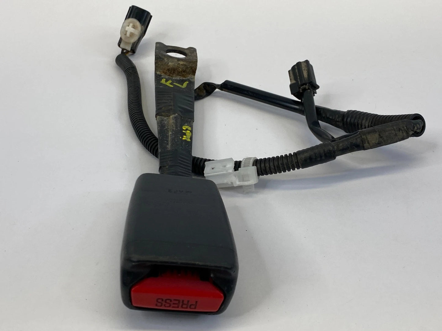 2006-2011 TOYOTA YARIS HATCHBACK FRONT LEFT DRIVER SEAT BELT BUCKLE OEM