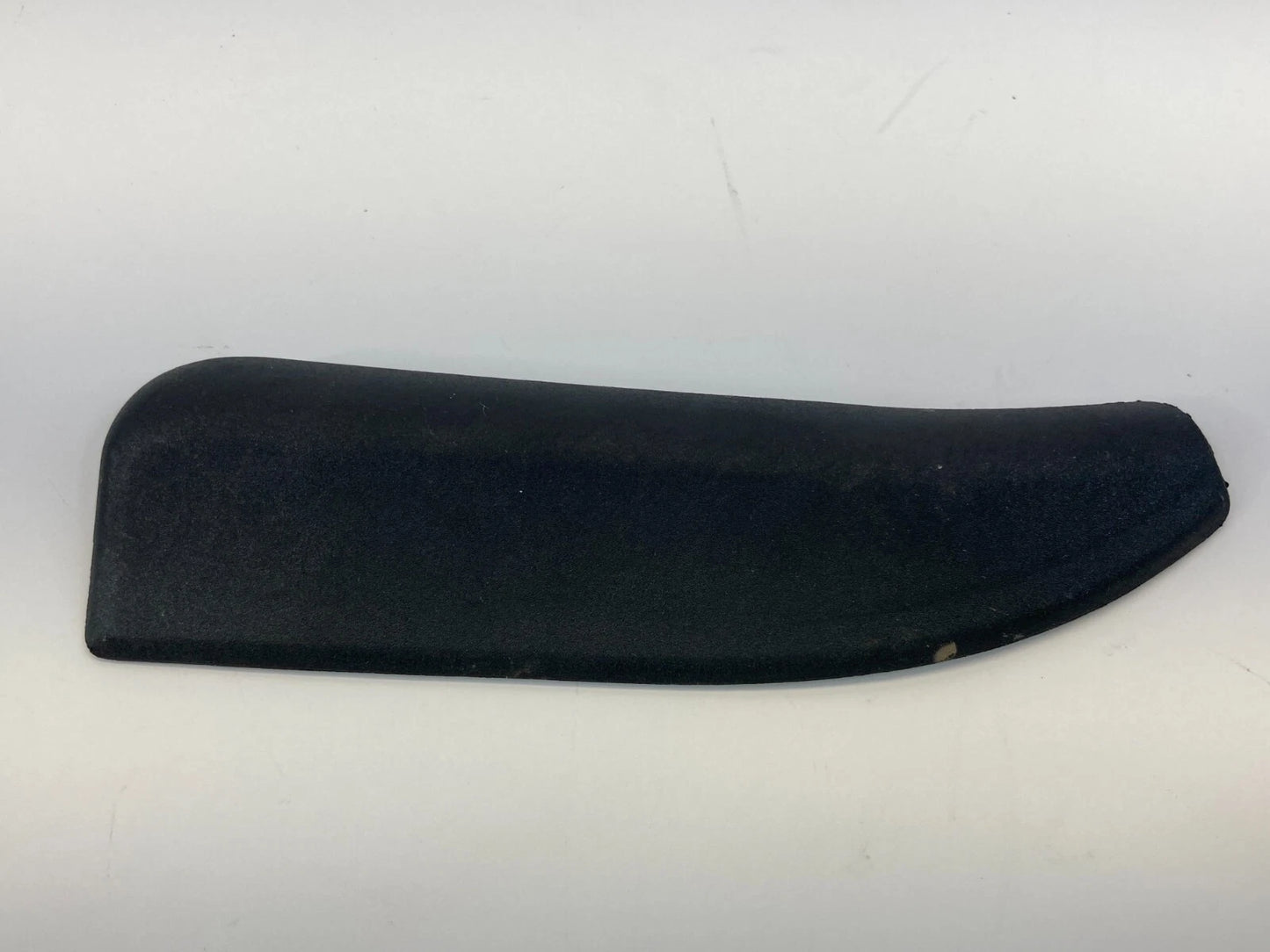 2009-2016 AUDI A4 REAR RIGHT BACK SIDE DOOR SEAL BRACKET COVER TRIM 8K0839060