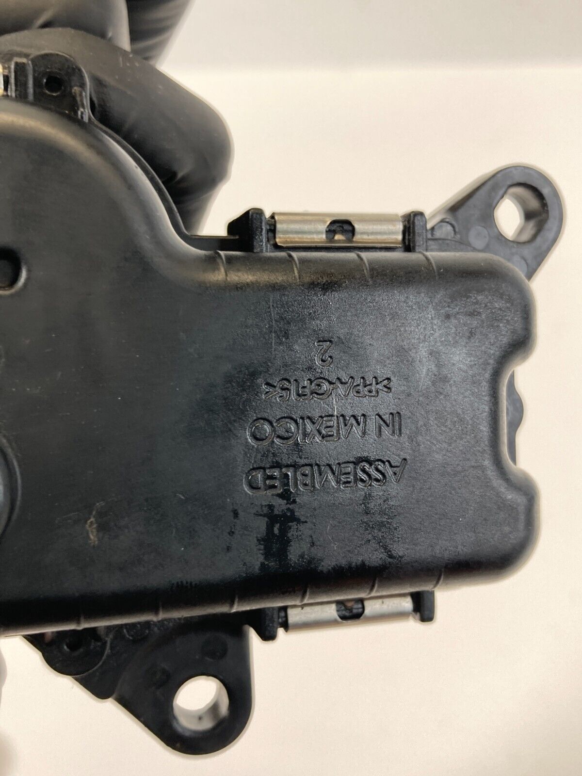 2012-2018 Chevrolet Sonic 1.8L Automatic Intake Manifold Valve 1038815S01 OEM