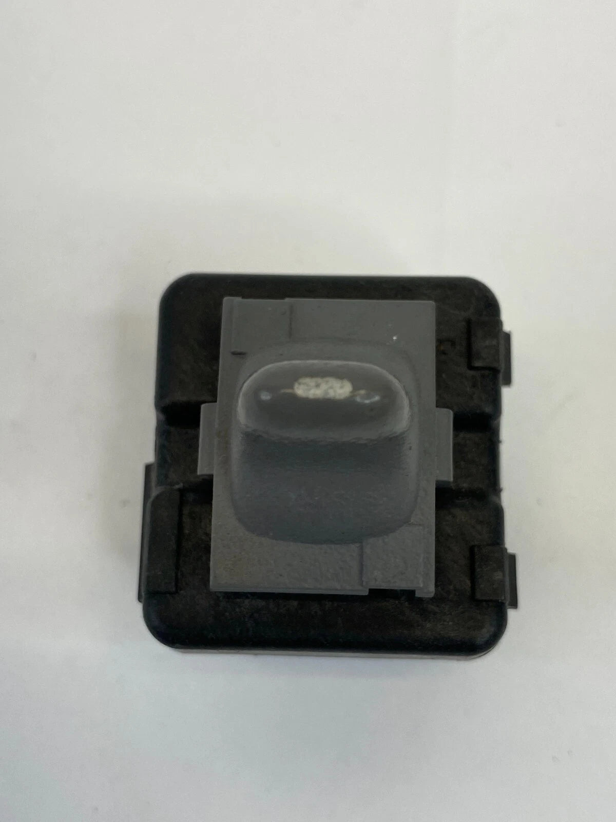 2001-2005 PONTIAC GRAND AM FRONT RIGHT SIDE DOOR POWER WINDOW SWITCH 22624809