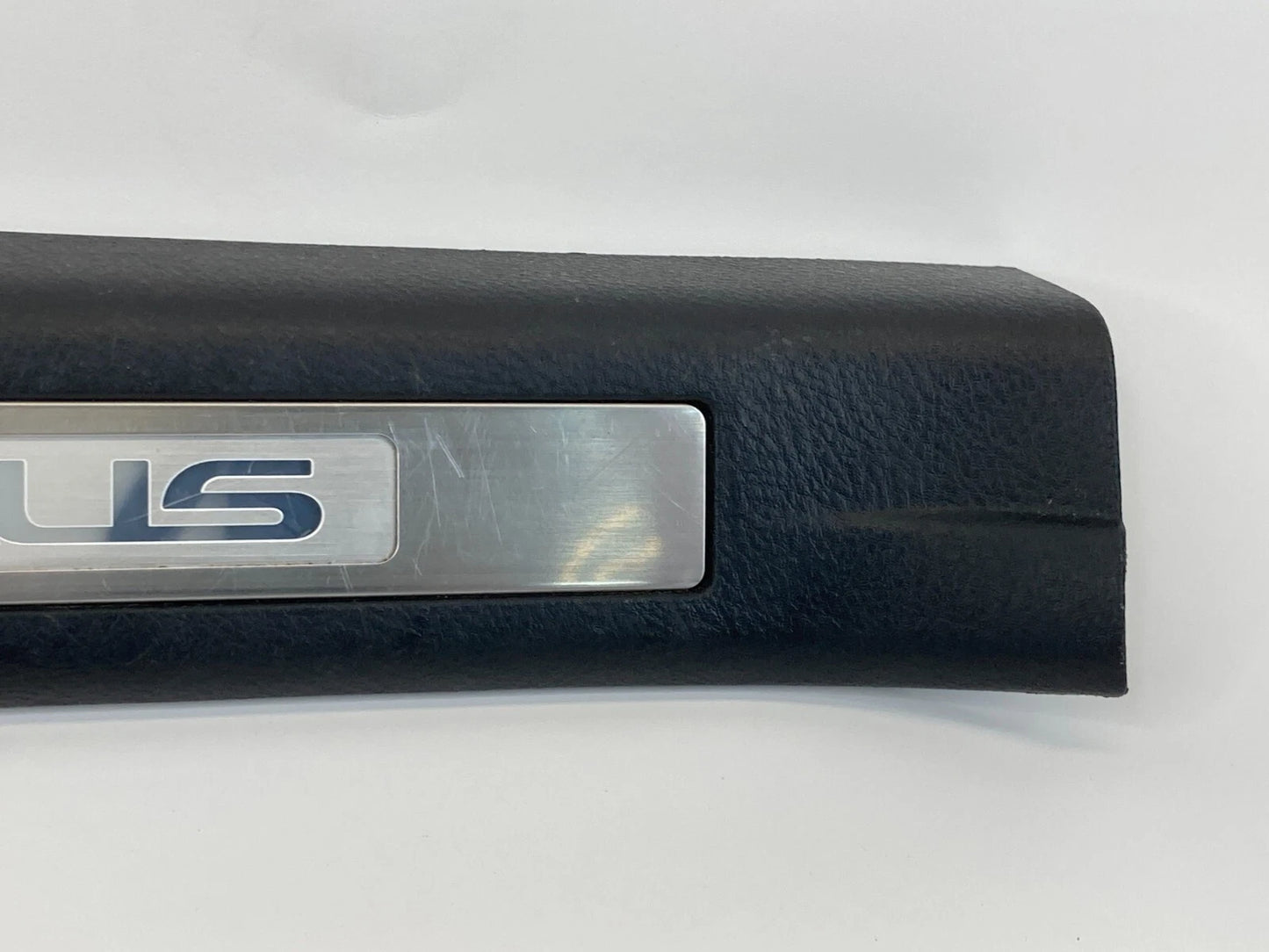 2004-2006 LEXUS RX330 REAR RIGHT SIDE DOOR SILL TRIM PLATE 67930-0E010 OEM