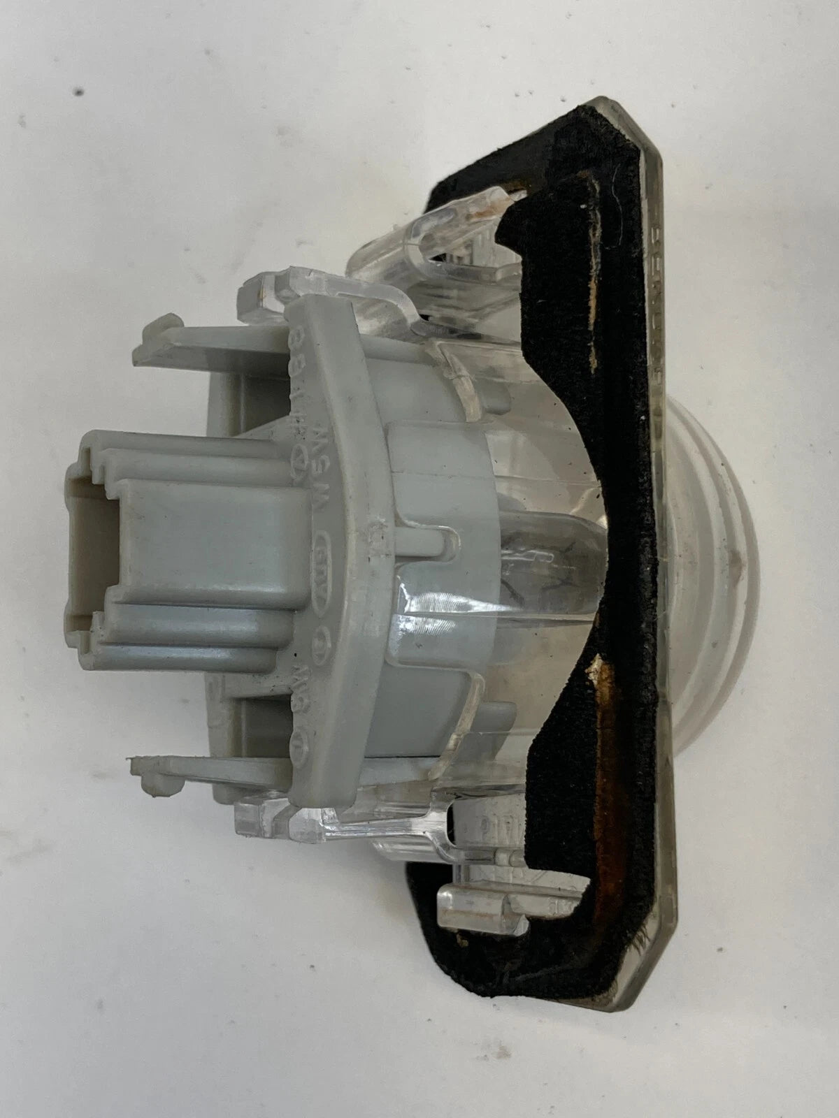 2001-2011 HONDA CIVIC SEDAN REAR TRUNK LICENSE PLATE LIGHT LAMP HOUSING E44057