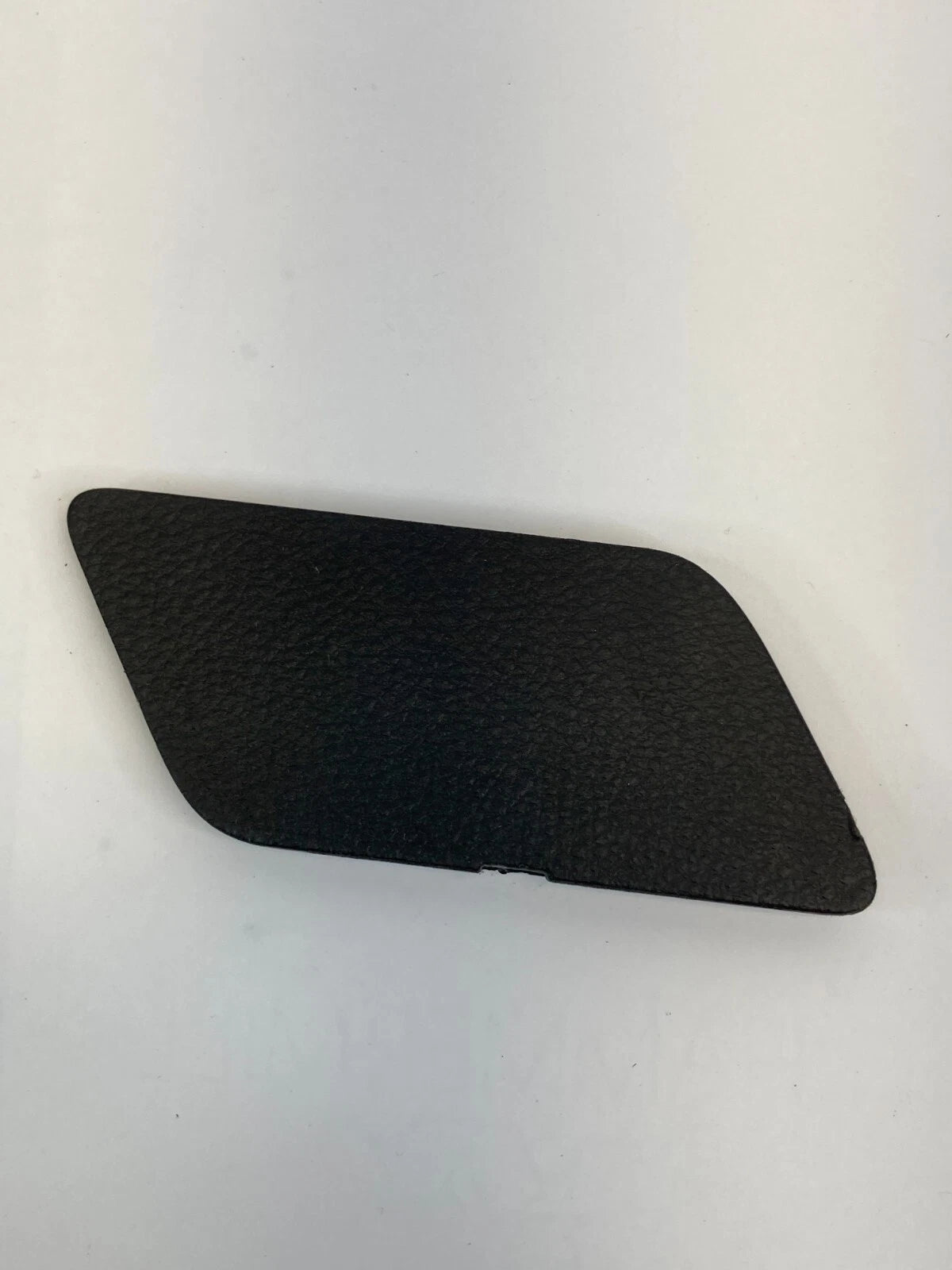 2010-2017 CHEVY EQUINOX FRONT LEFT INNER DOOR PULL HANDLE SCREW COVER 20819616