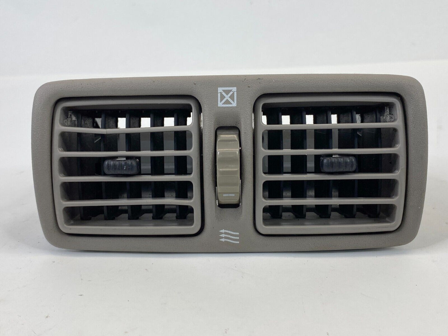 1998-2005 Lexus GS300 Rear Center Console Louver Air Vent Grille 58860-30020 OEM