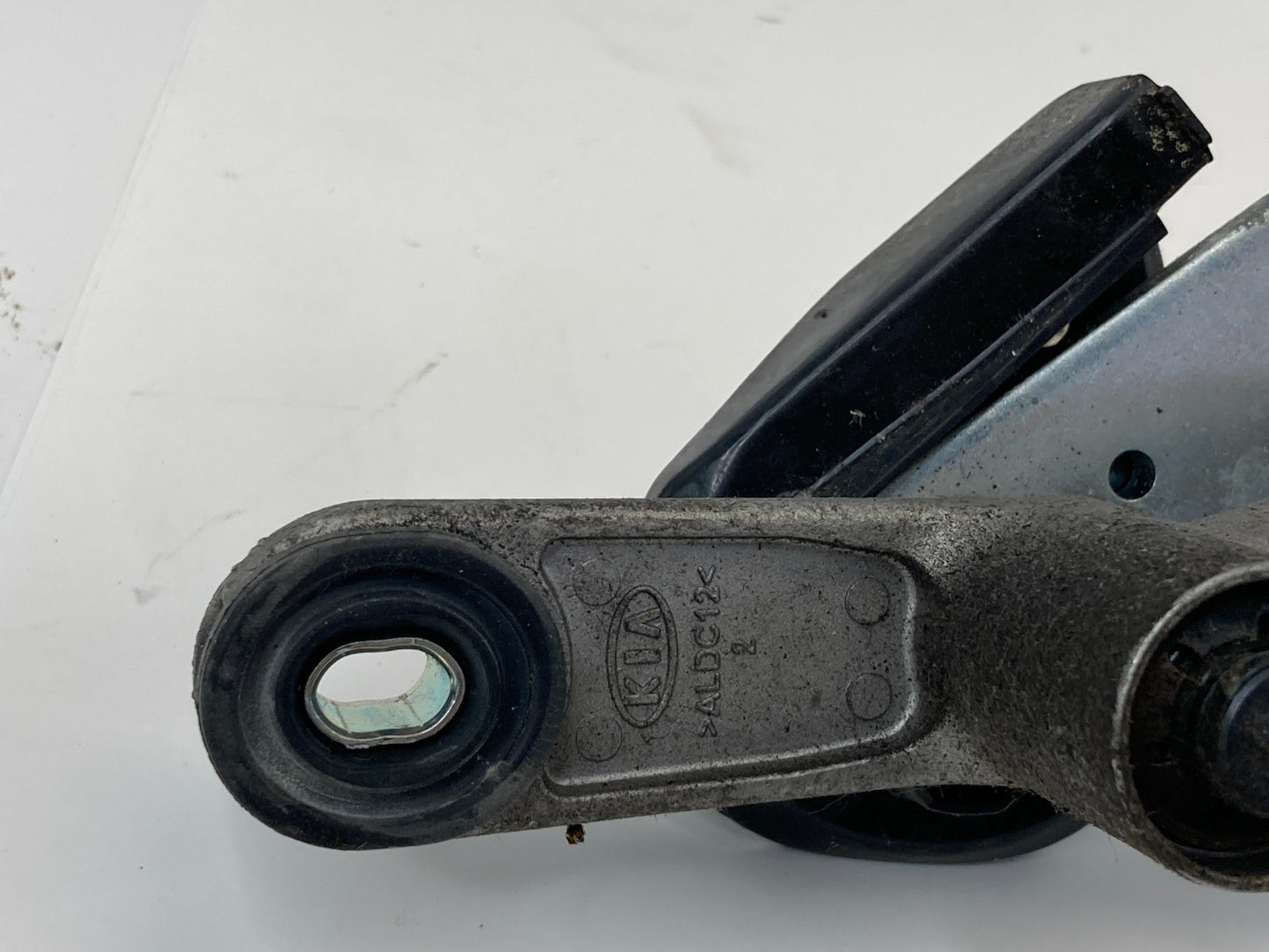 2014-2024 Kia Soul Front Windshield Wiper Motor W/ Linkage 98100-B2000 OEM